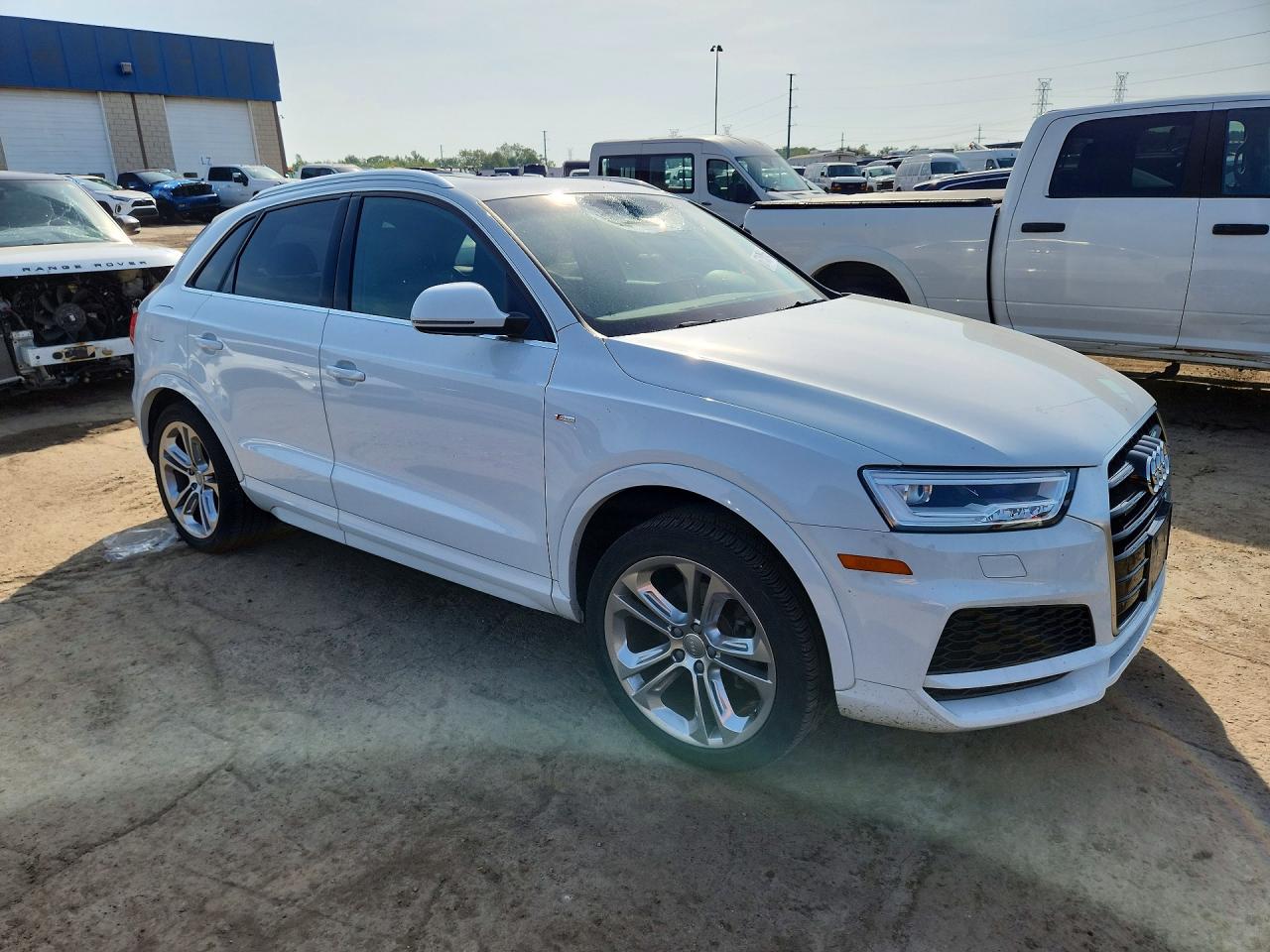 2018 Audi Q3 Premium Plus White vin: WA1JCCFS4JR032494