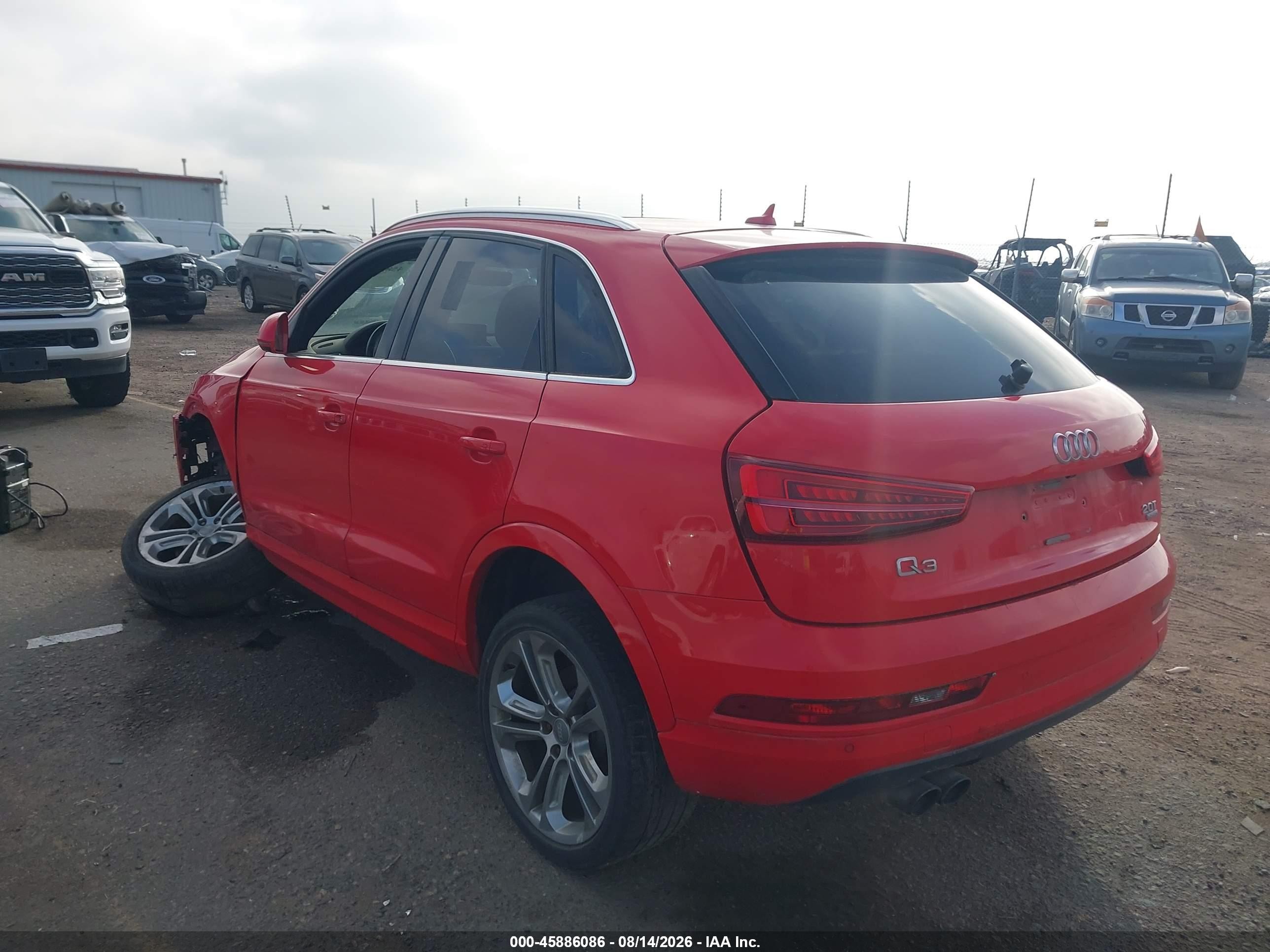 2018 Audi Q3 2.0t Premium/2.0t Sport Premium Red vin: WA1JCCFSXJR012296