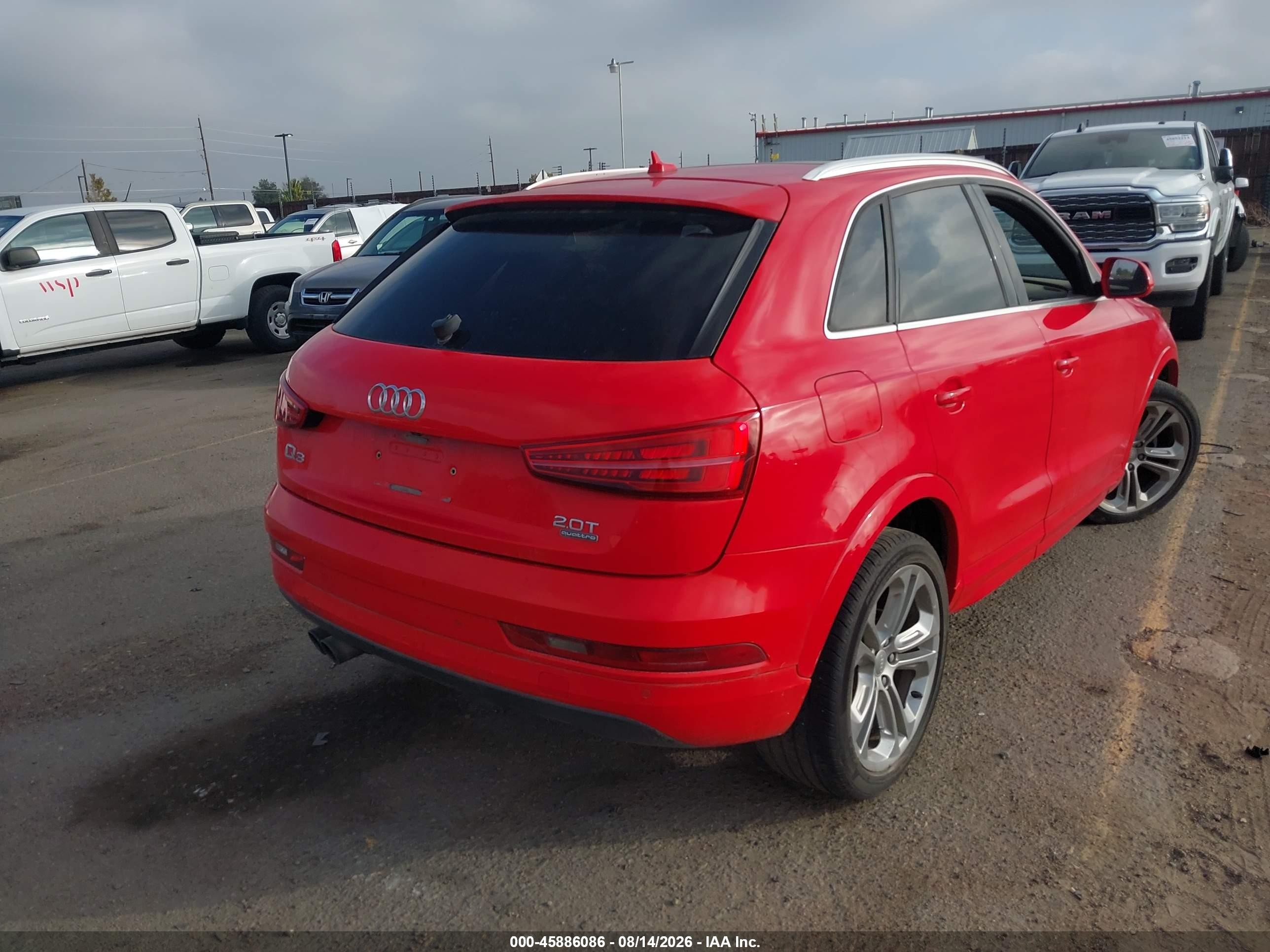 2018 Audi Q3 2.0t Premium/2.0t Sport Premium Red vin: WA1JCCFSXJR012296