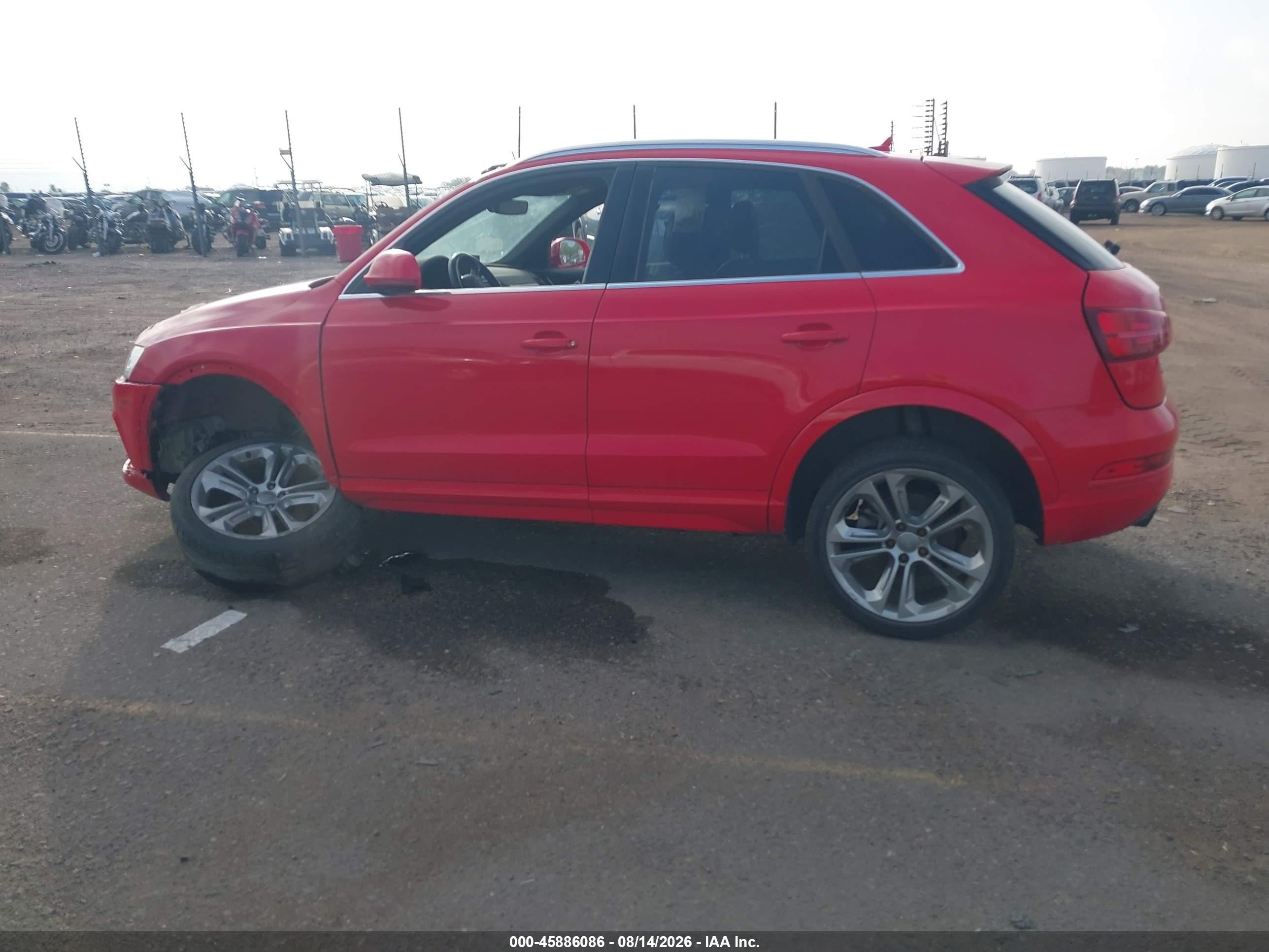 2018 Audi Q3 2.0t Premium/2.0t Sport Premium Red vin: WA1JCCFSXJR012296
