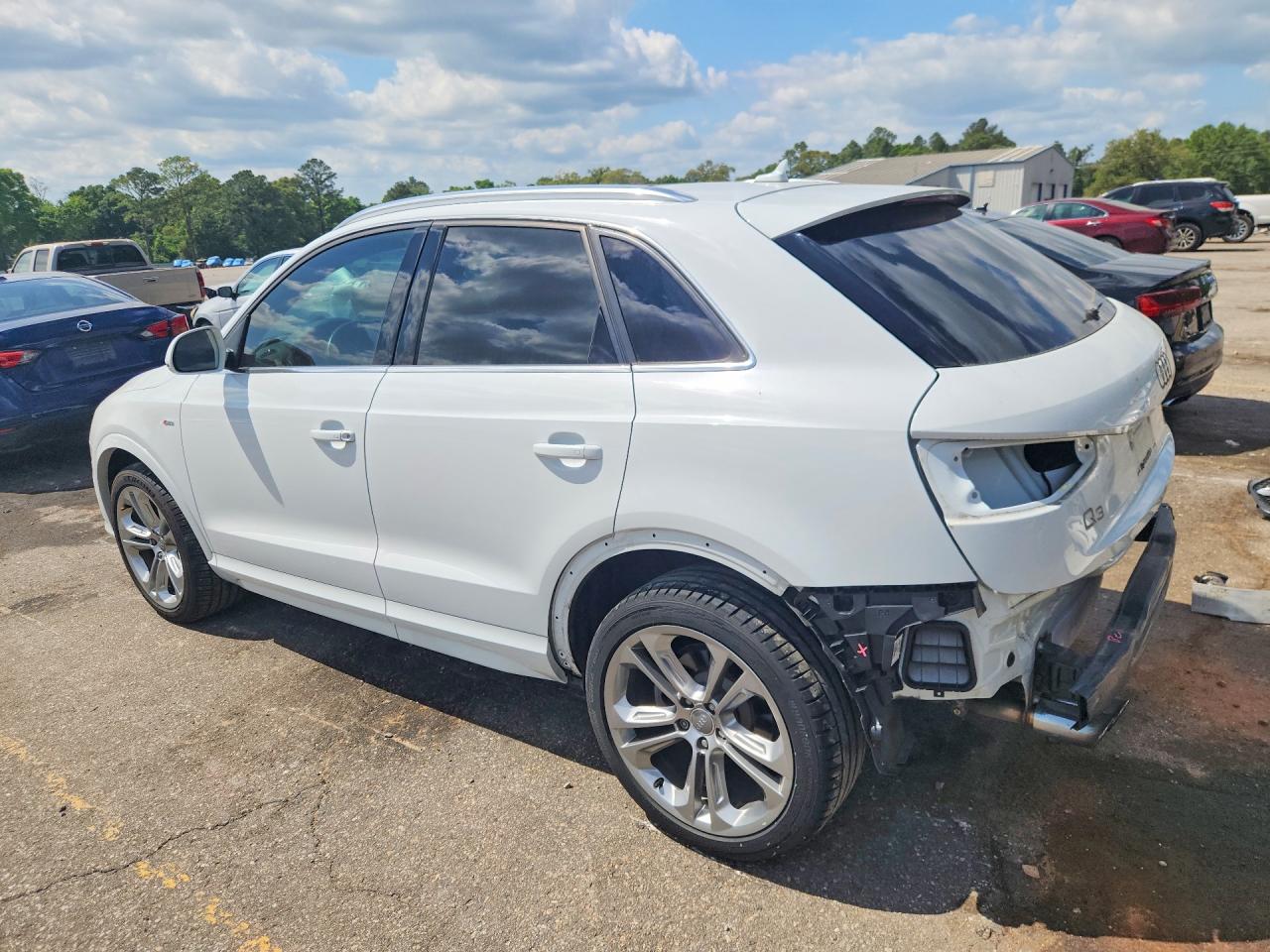 2018 Audi Q3 Premium Plus White vin: WA1JCCFSXJR012945