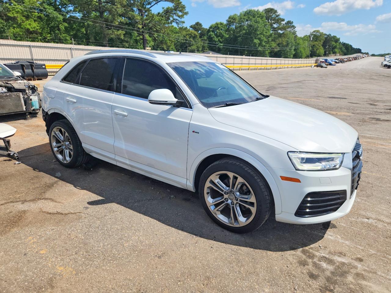 2018 Audi Q3 Premium Plus White vin: WA1JCCFSXJR012945
