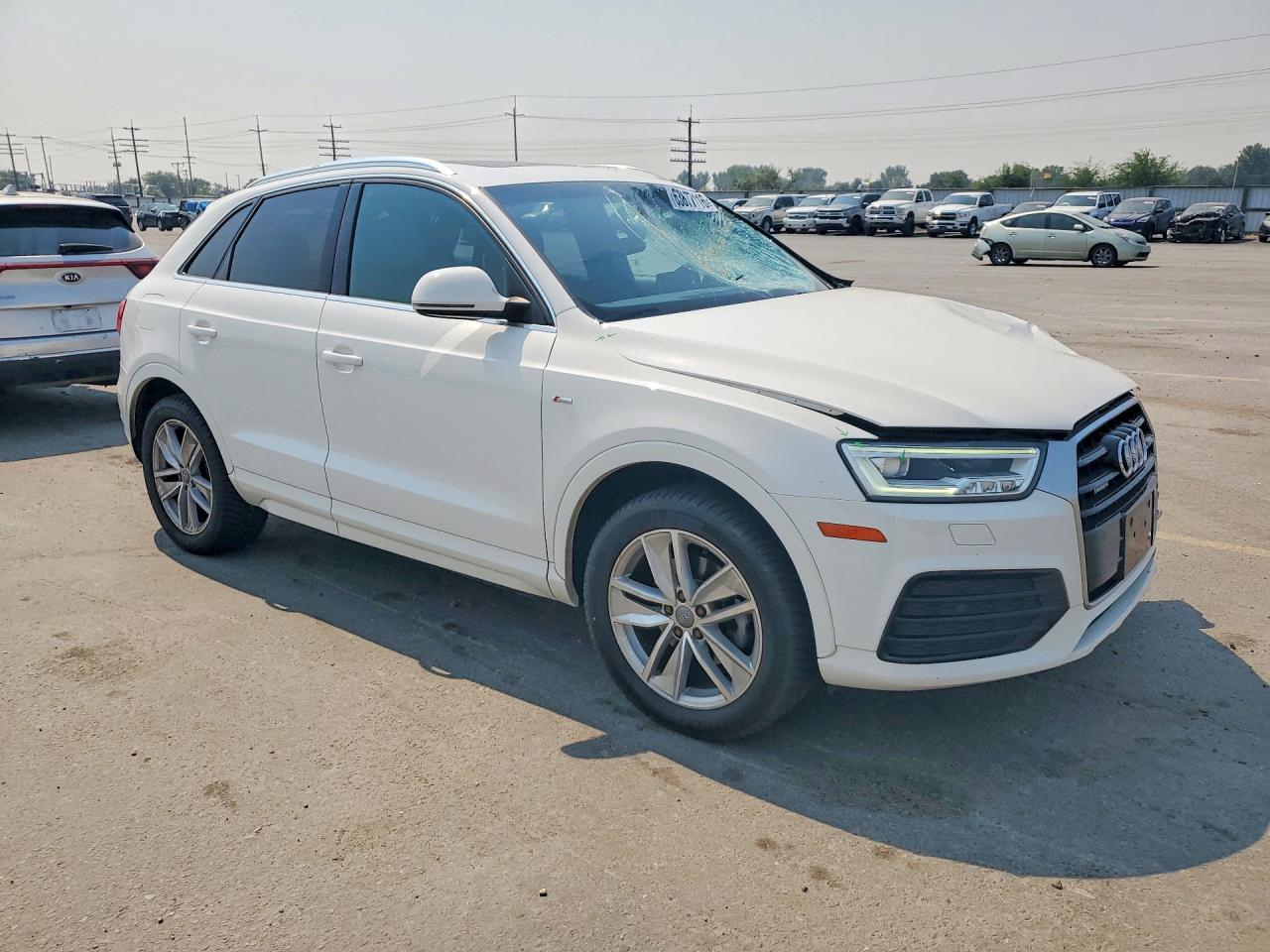 2018 Audi Q3 Premium Plus White vin: WA1JCCFSXJR030670