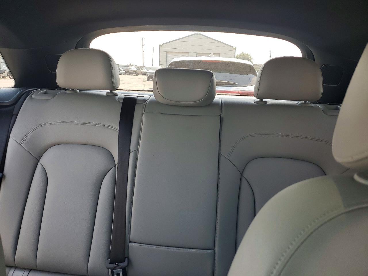 2018 Audi Q3 Premium Plus White vin: WA1JCCFSXJR030670
