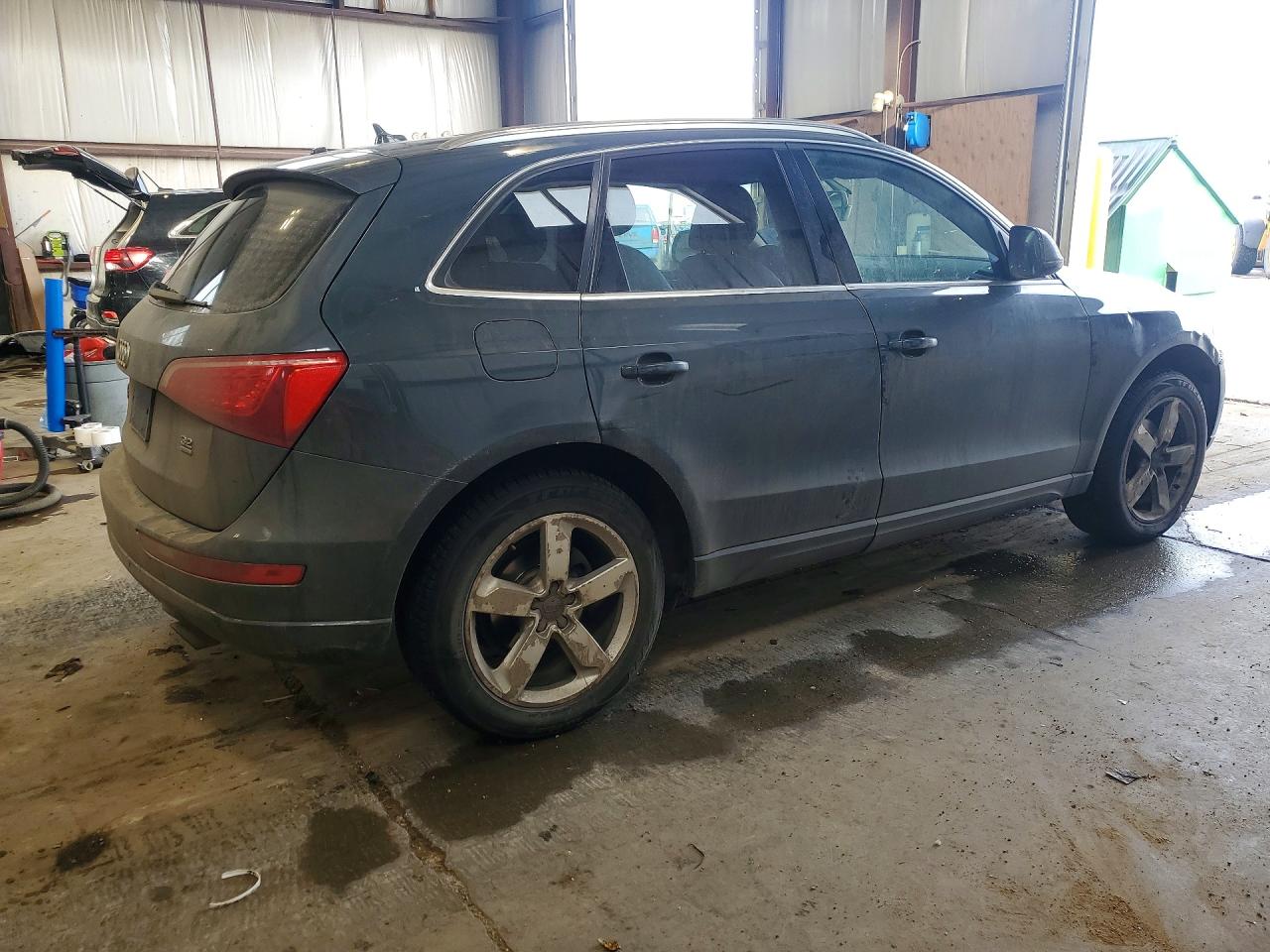 2009 Audi Q5 3.2 Gray vin: WA1KK78R09A009636