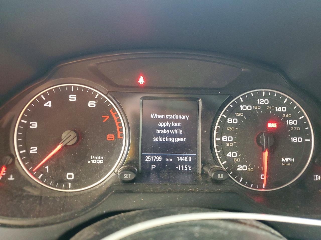 2009 Audi Q5 3.2 Gray vin: WA1KK78R09A009636