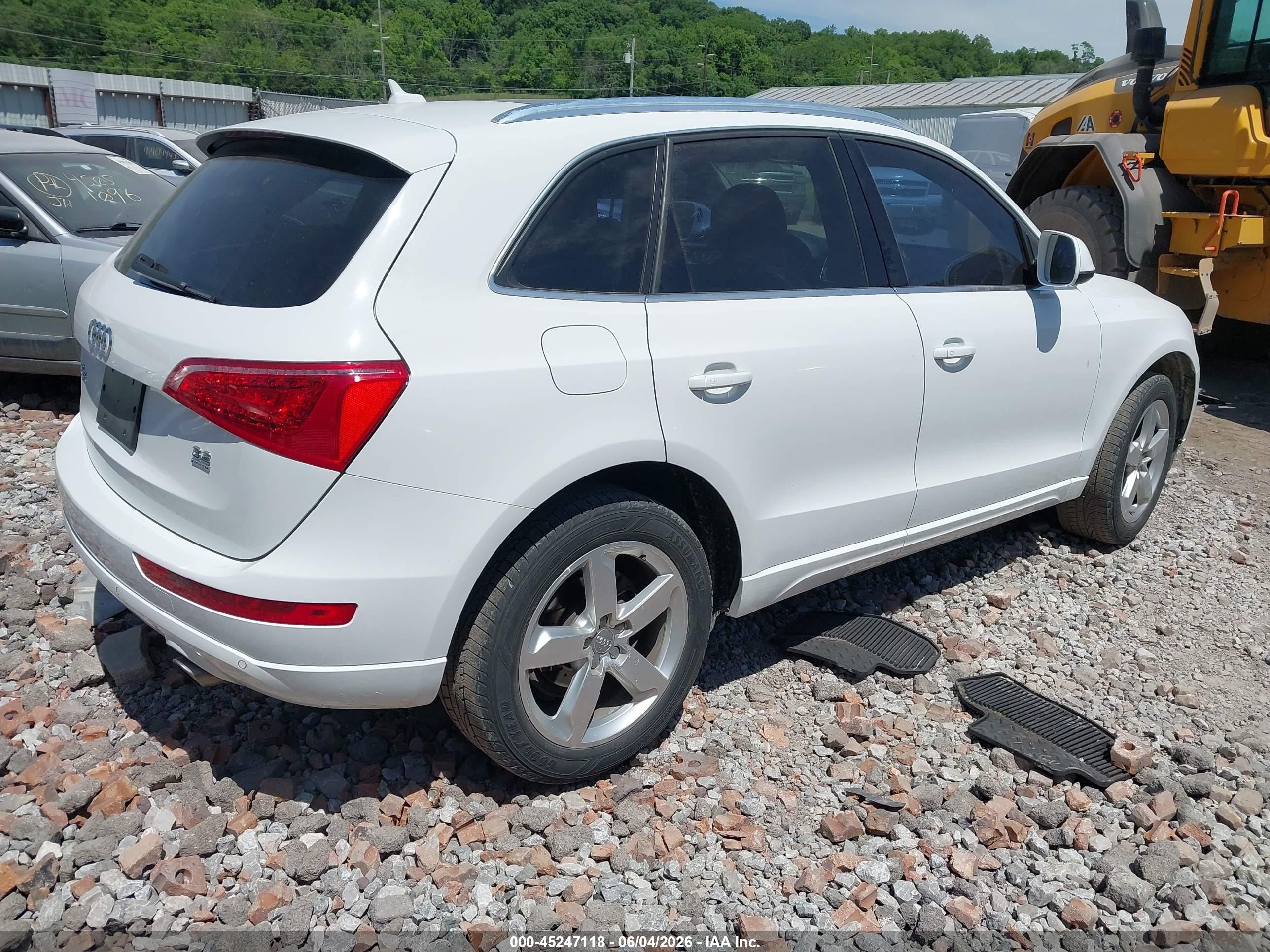 2009 Audi Q5 3.2 Premium White vin: WA1KK78R09A023360