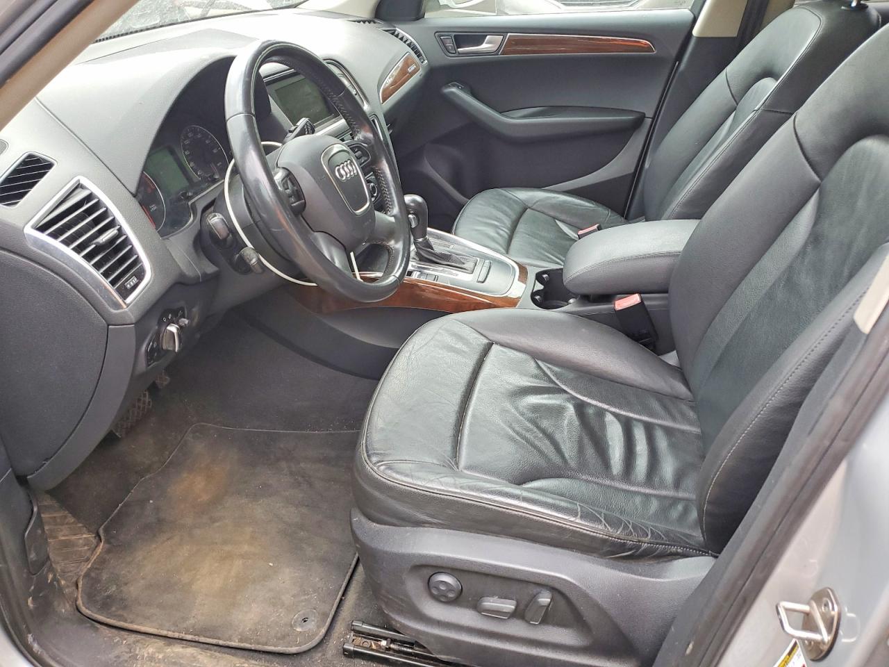 2009 Audi Q5 3.2 Silver vin: WA1KK78R09A023410