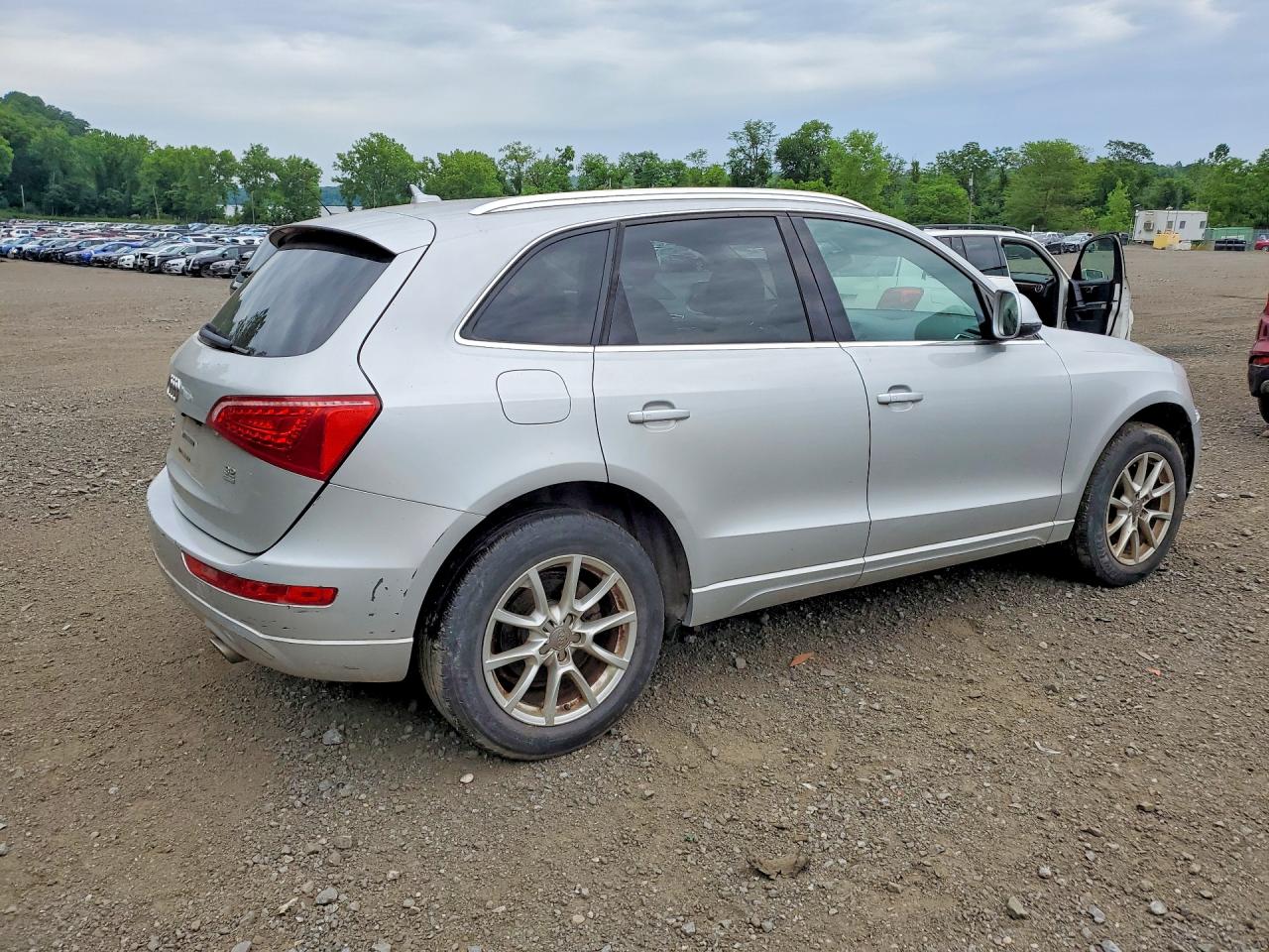 2009 Audi Q5 3.2 Silver vin: WA1KK78R09A023410