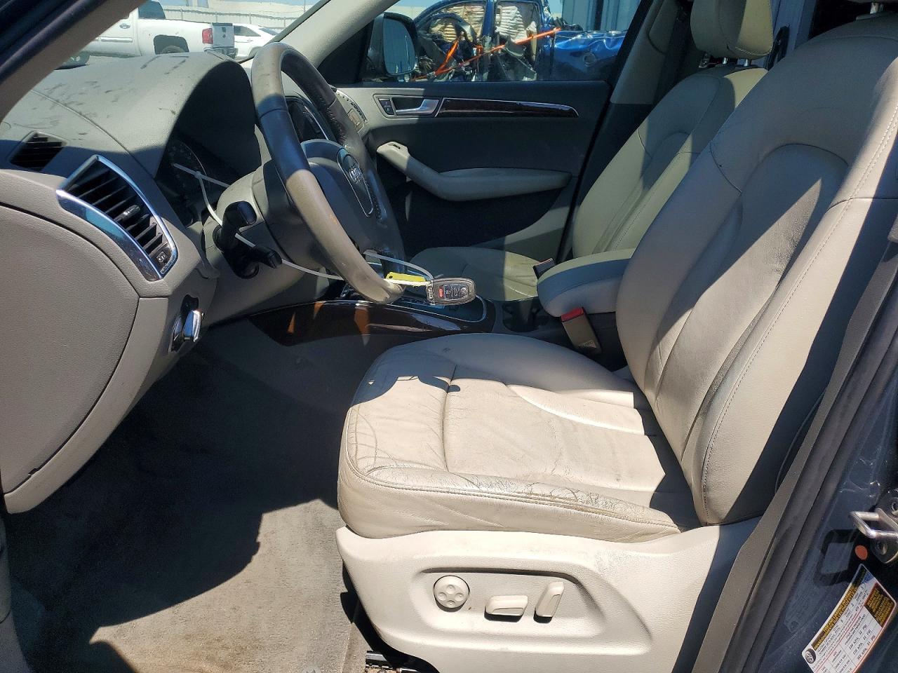 2009 Audi Q5 3.2 Gray vin: WA1KK78R09A025500