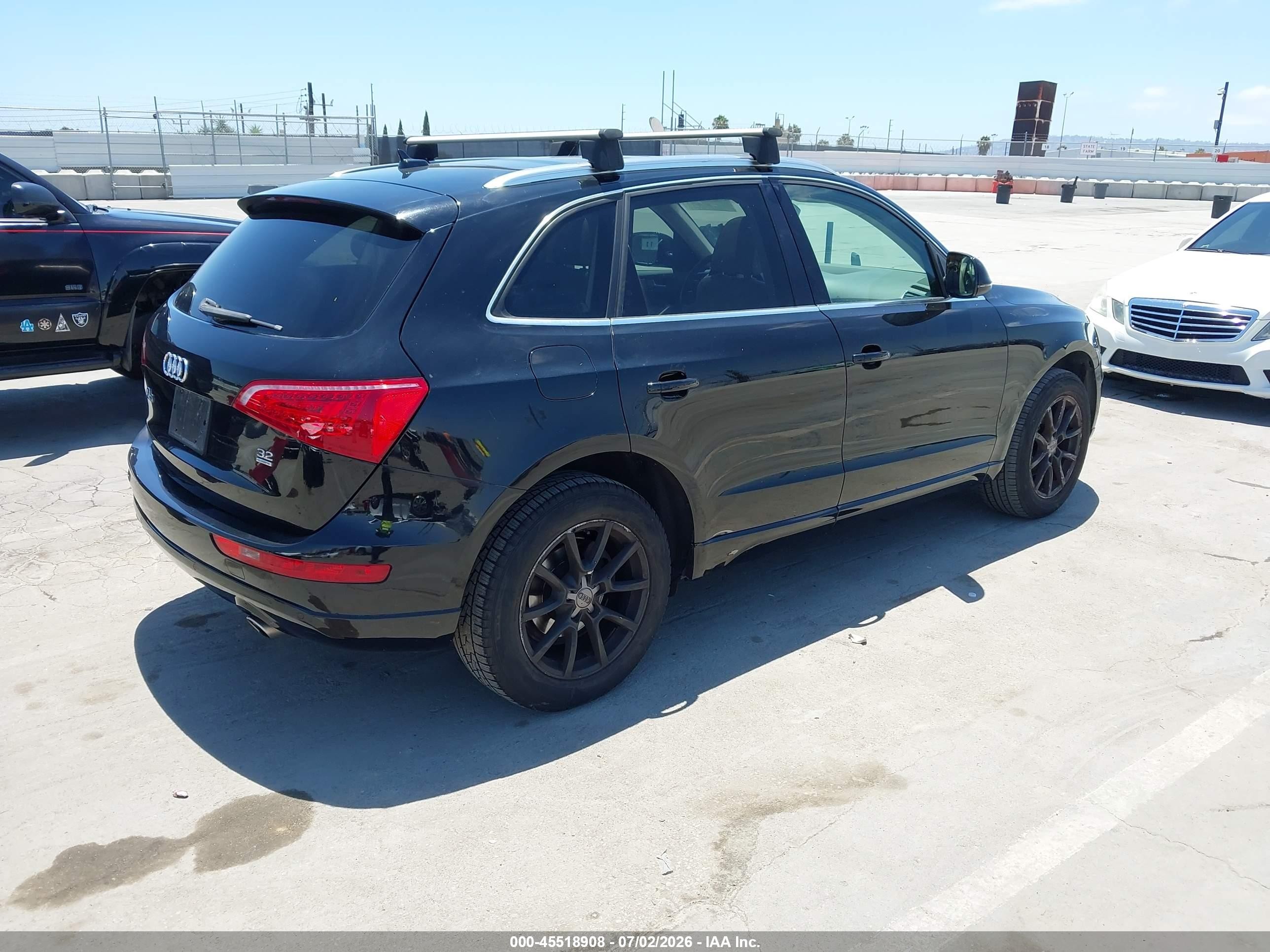 2009 Audi Q5 3.2 Premium Black vin: WA1KK78R19A017406