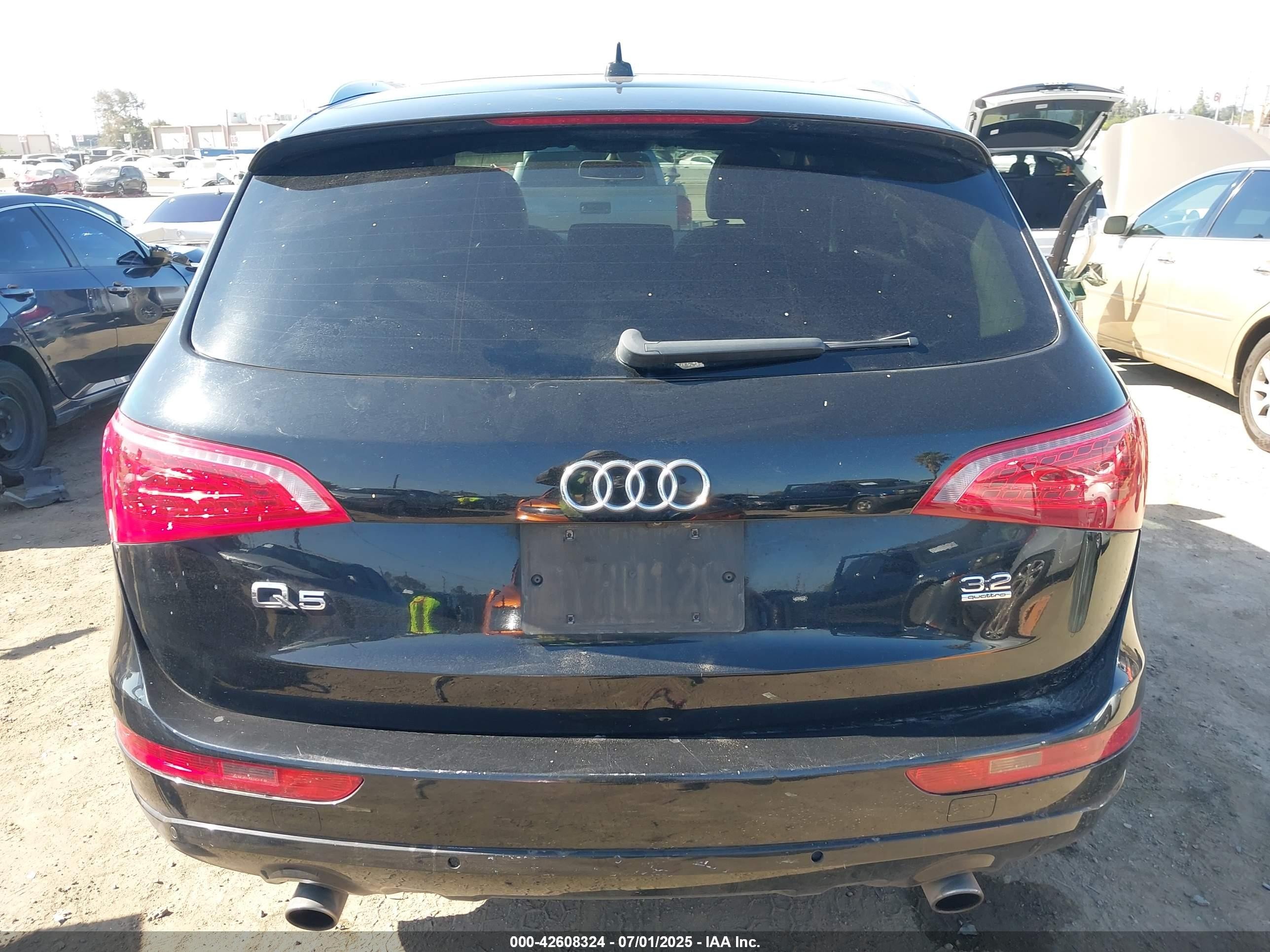 2009 Audi Q5 3.2 Premium Black vin: WA1KK78R29A031718