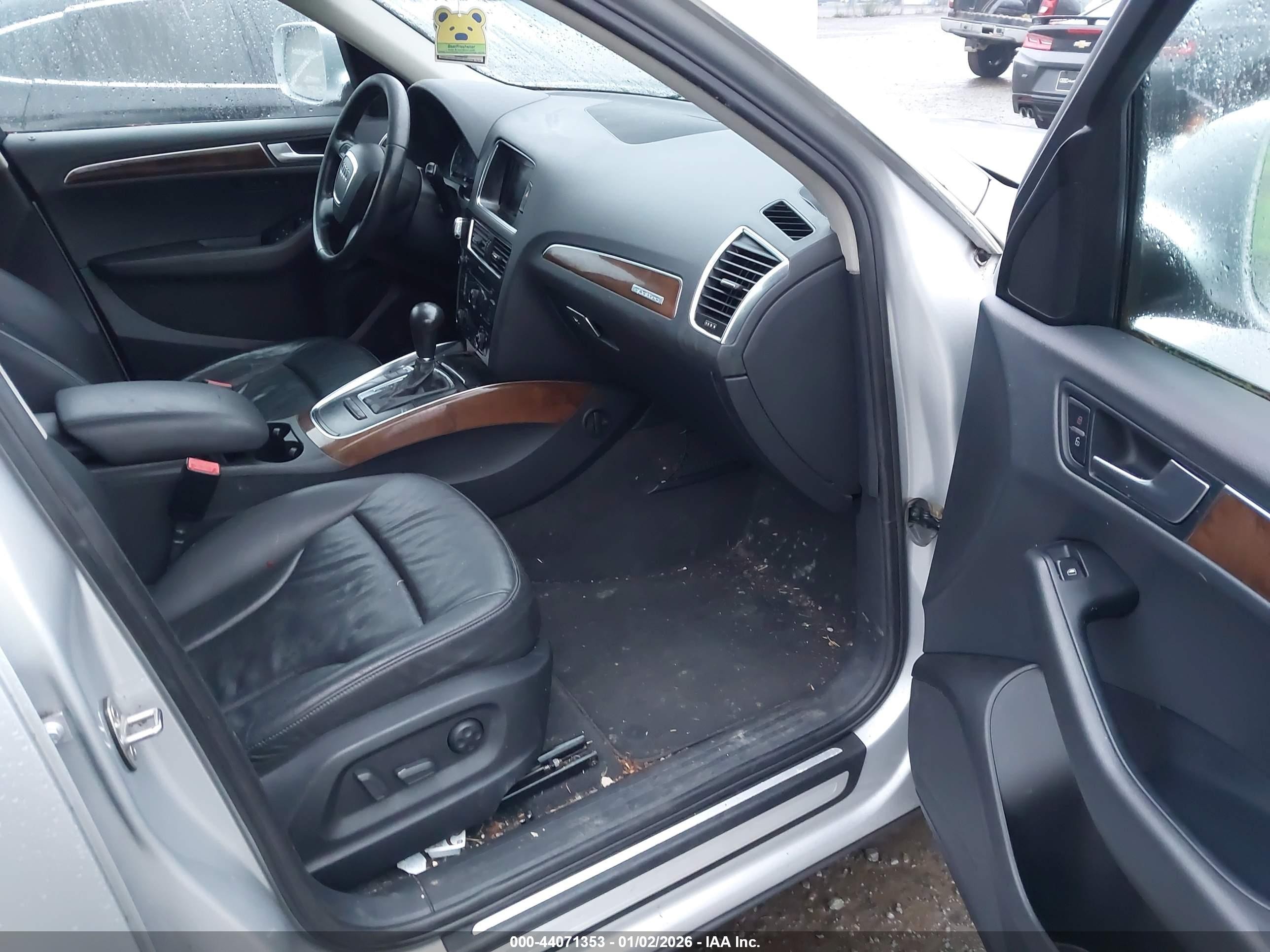 2009 Audi Q5 3.2 Premium Silver vin: WA1KK78R39A024776