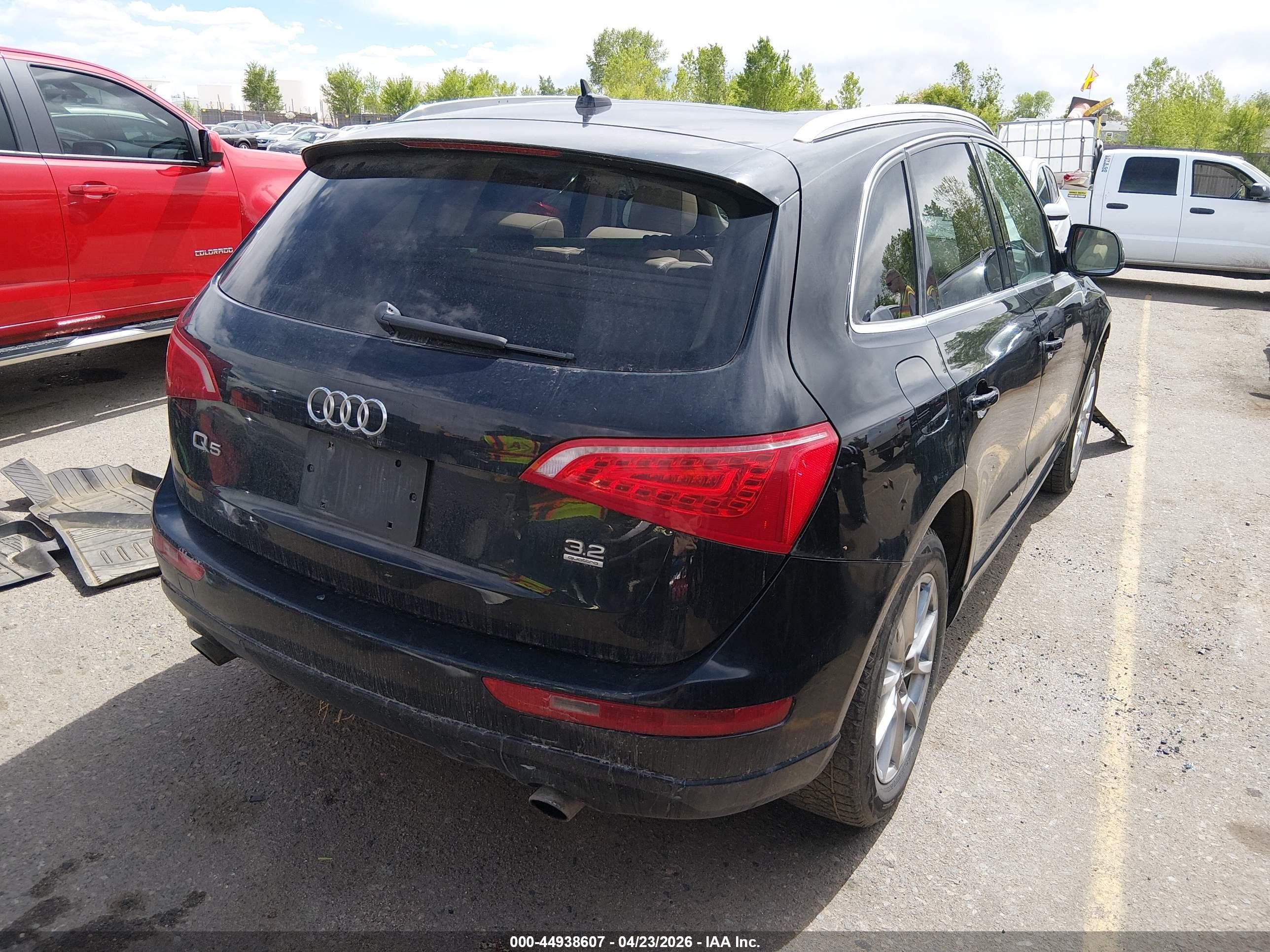 2009 Audi Q5 3.2 Premium Black vin: WA1KK78R59A024598