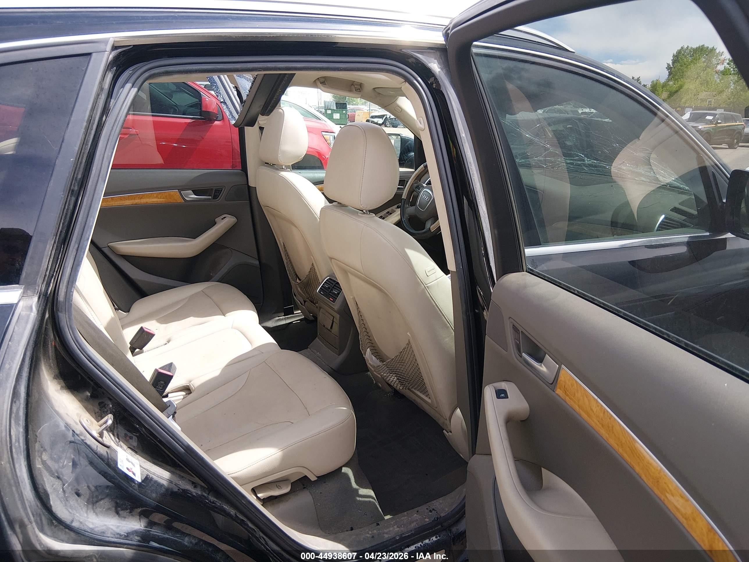 2009 Audi Q5 3.2 Premium Black vin: WA1KK78R59A024598