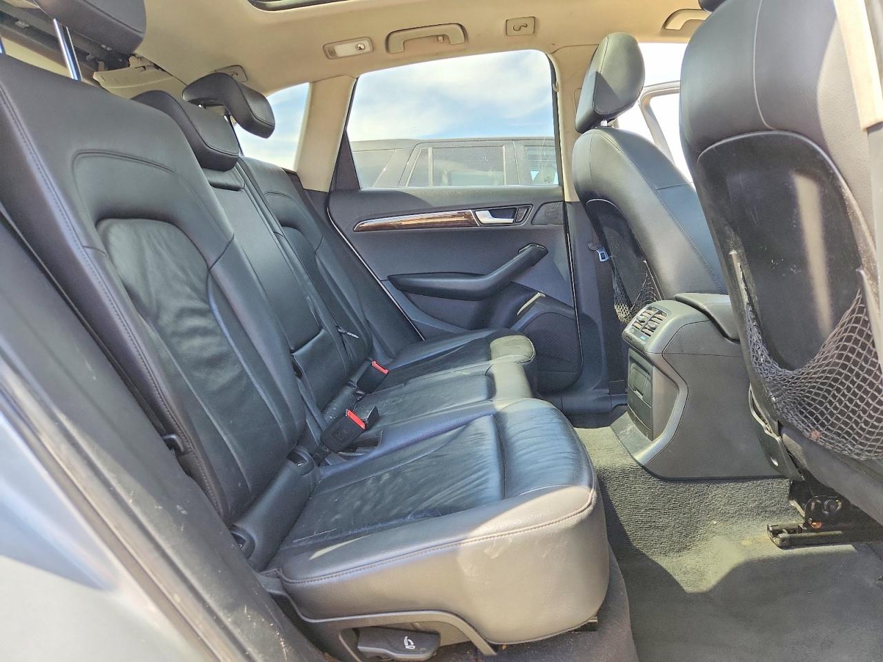 2009 Audi Q5 3.2 Silver vin: WA1KK78R59A024861