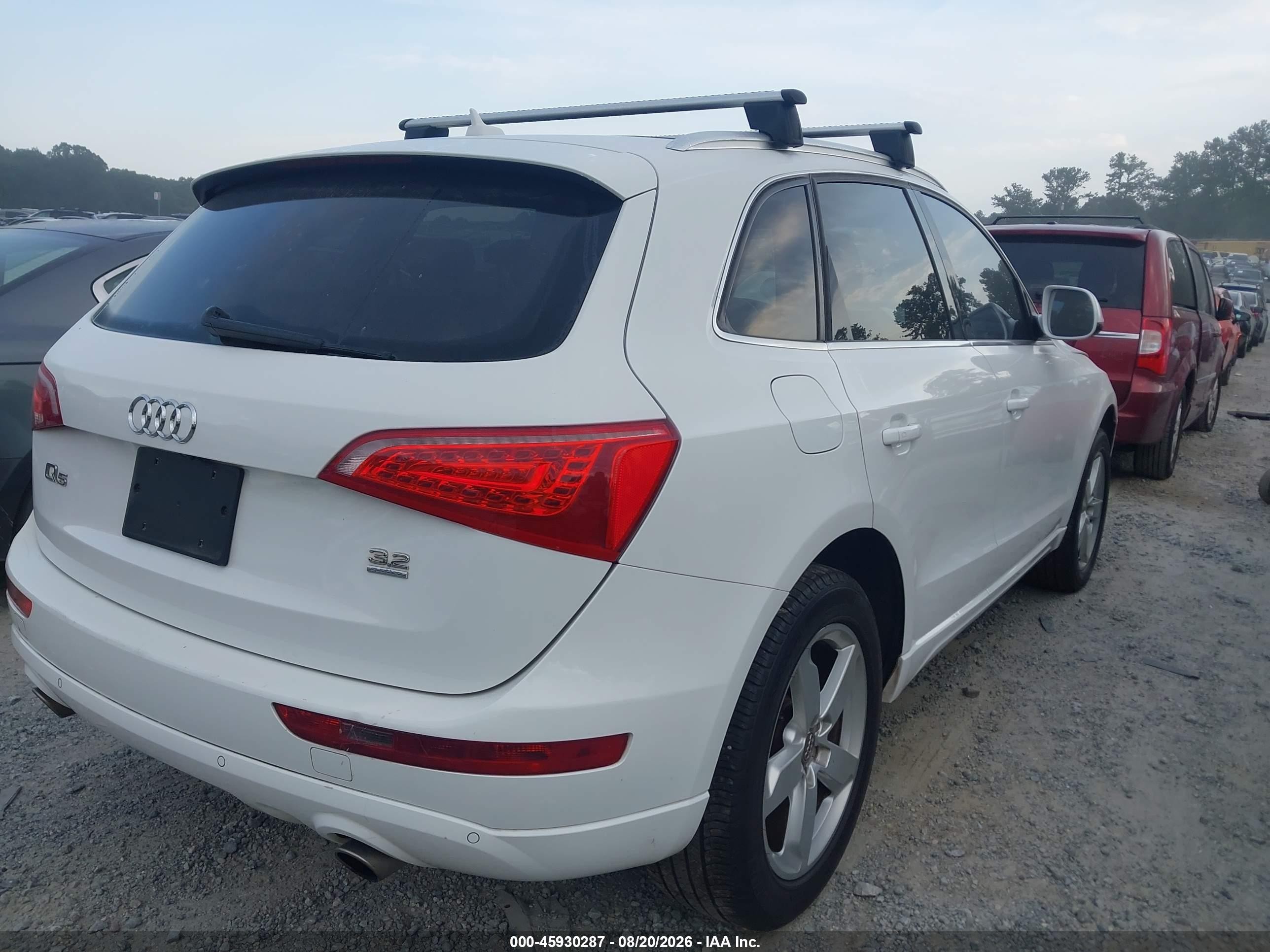 2009 Audi Q5 3.2 Premium White vin: WA1KK78R79A009665