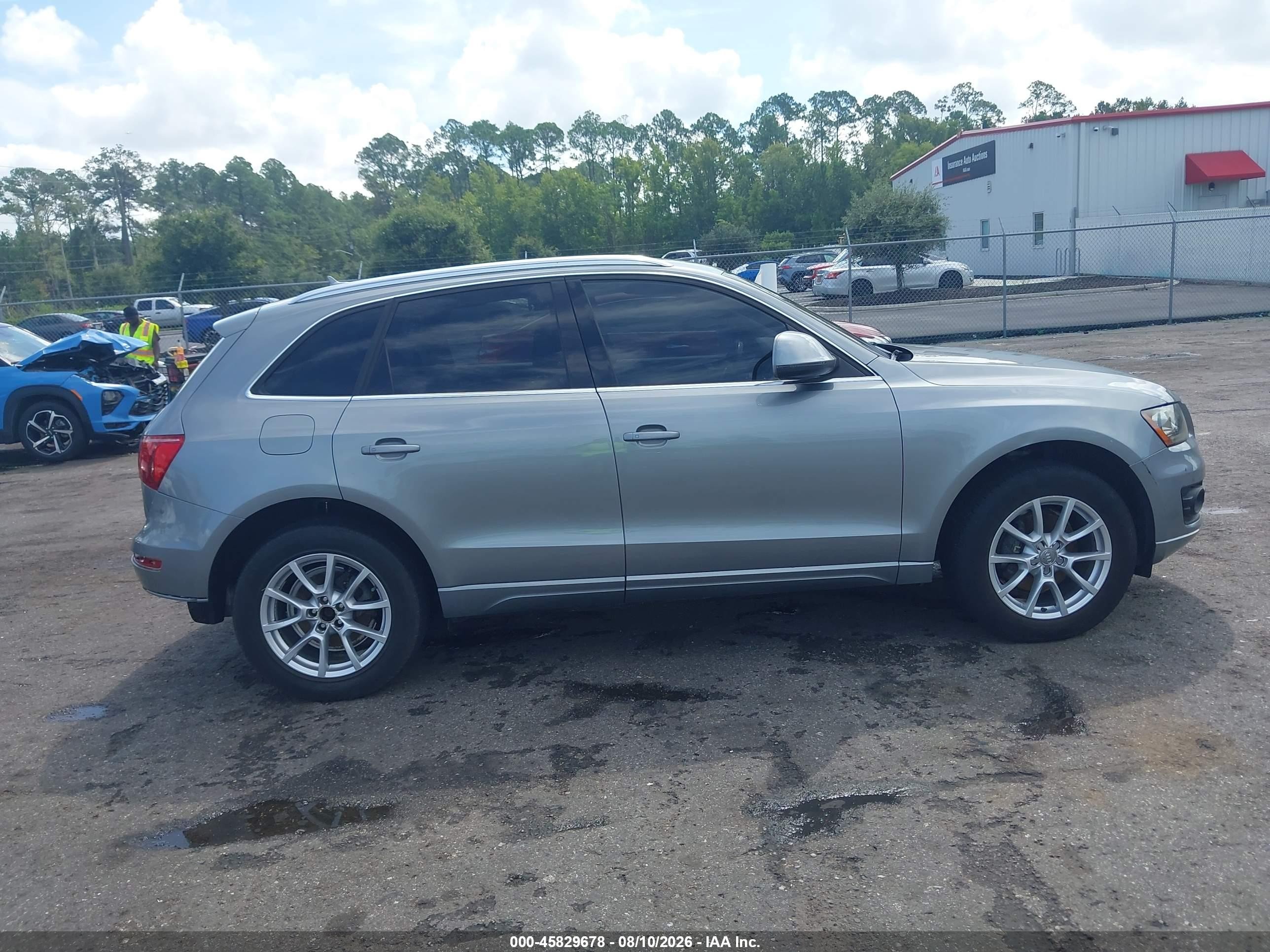 2009 Audi Q5 3.2 Premium Серебряный vin: WA1KK78RX9A031823
