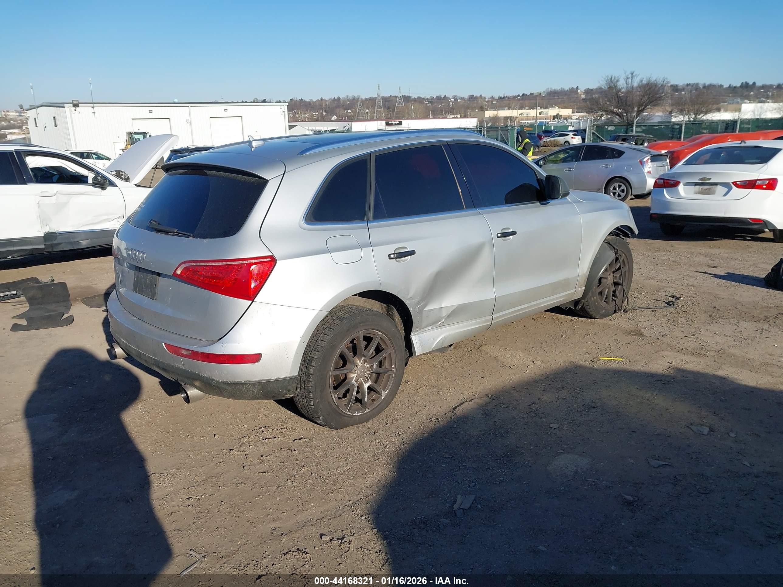 2009 Audi Q5 3.2 Premium Silver vin: WA1KK78RX9A046824