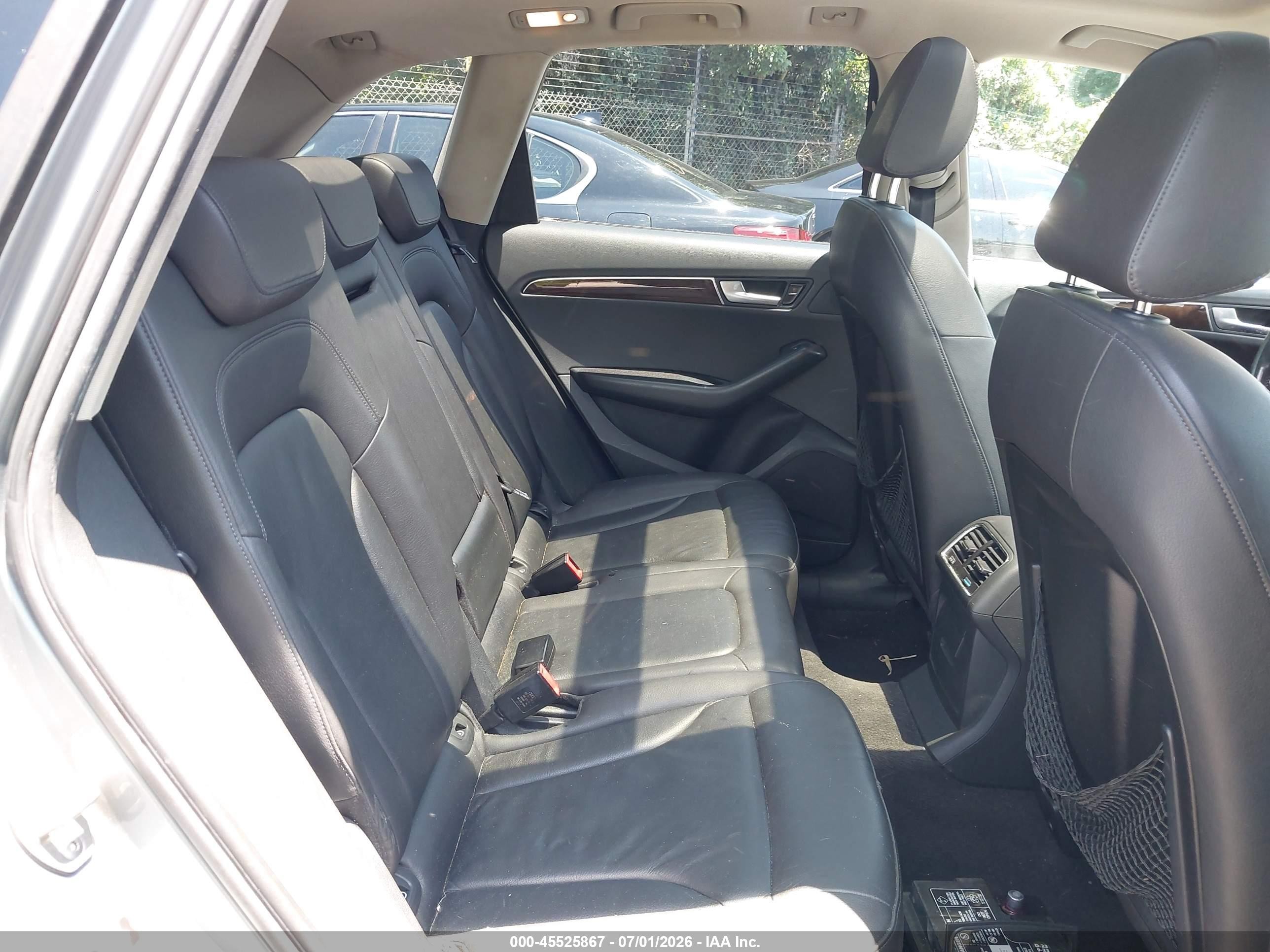 2009 Audi Q5 3.2 Premium Silver vin: WA1KK78RX9A053238
