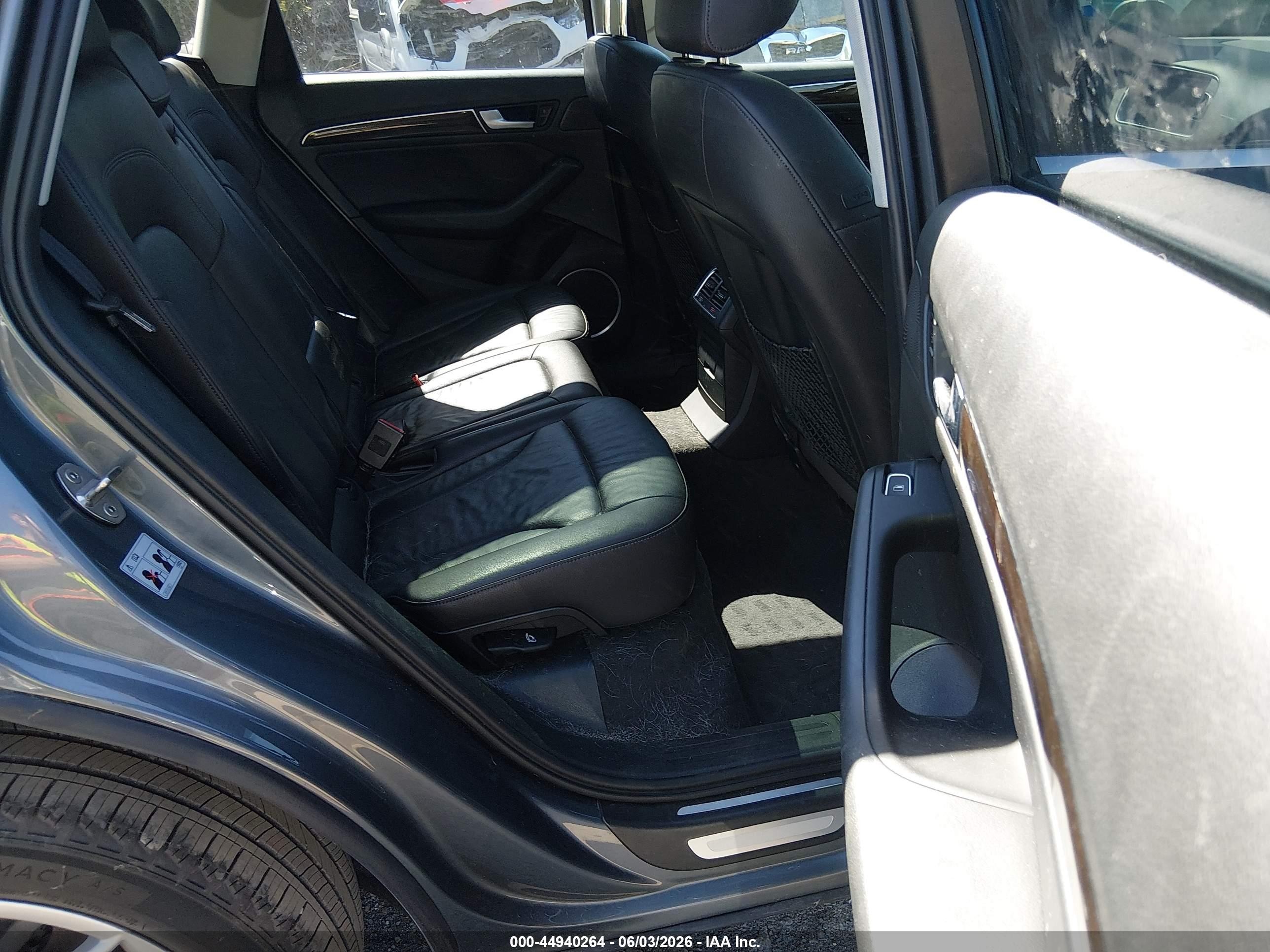 2016 Audi Q5 2.0t Premium Gray vin: WA1L2AFP0GA070596