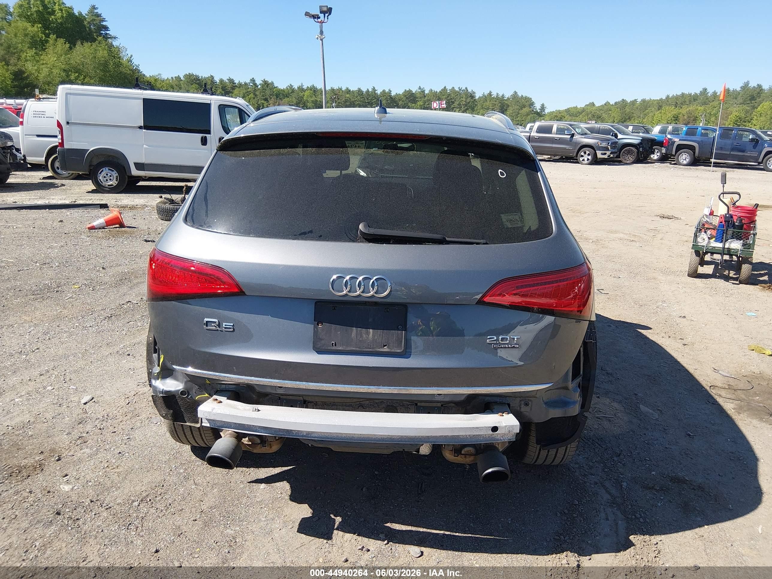 2016 Audi Q5 2.0t Premium Gray vin: WA1L2AFP0GA070596