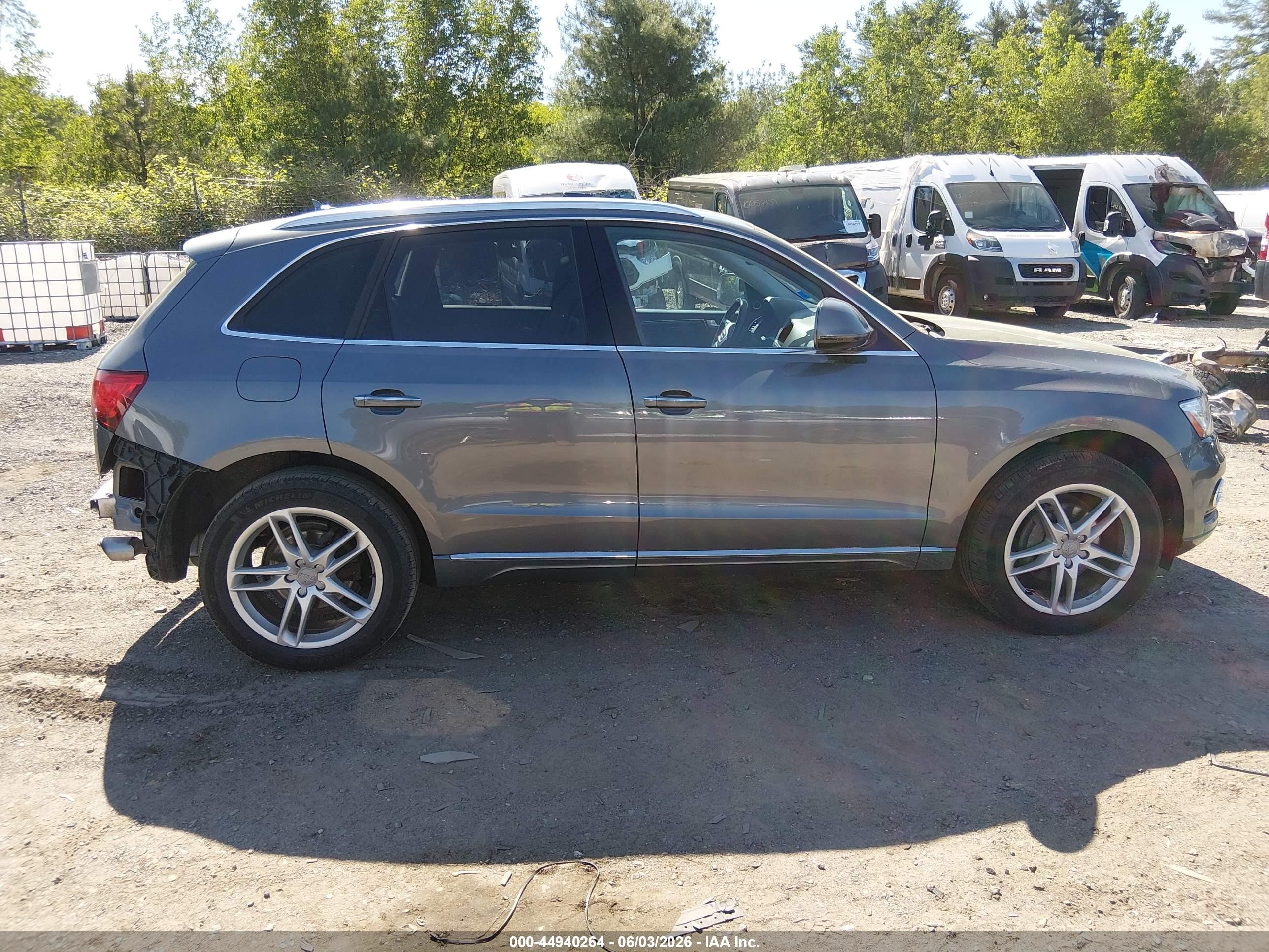 2016 Audi Q5 2.0t Premium Gray vin: WA1L2AFP0GA070596