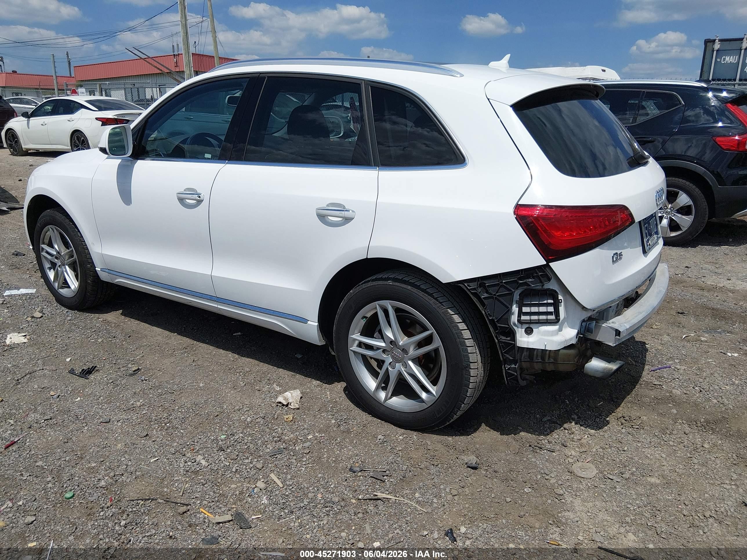 2017 Audi Q5 2.0t Premium Белый vin: WA1L2AFP2HA073789
