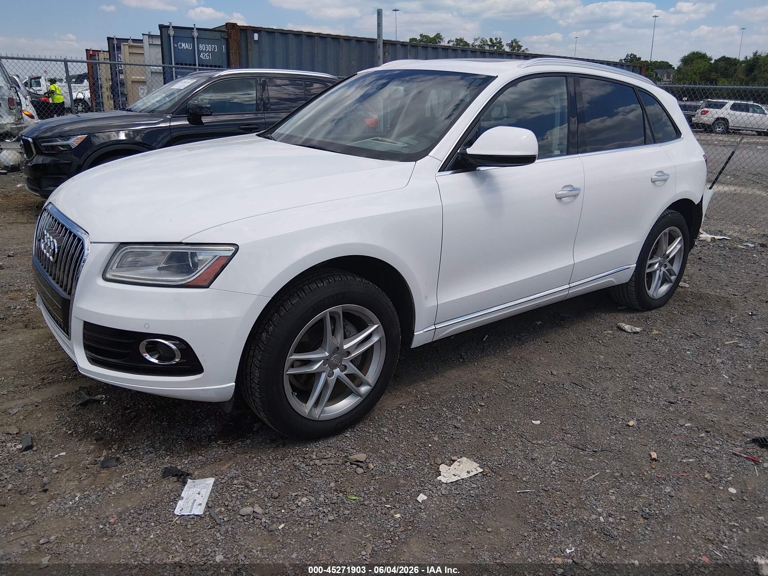 2017 Audi Q5 2.0t Premium Белый vin: WA1L2AFP2HA073789