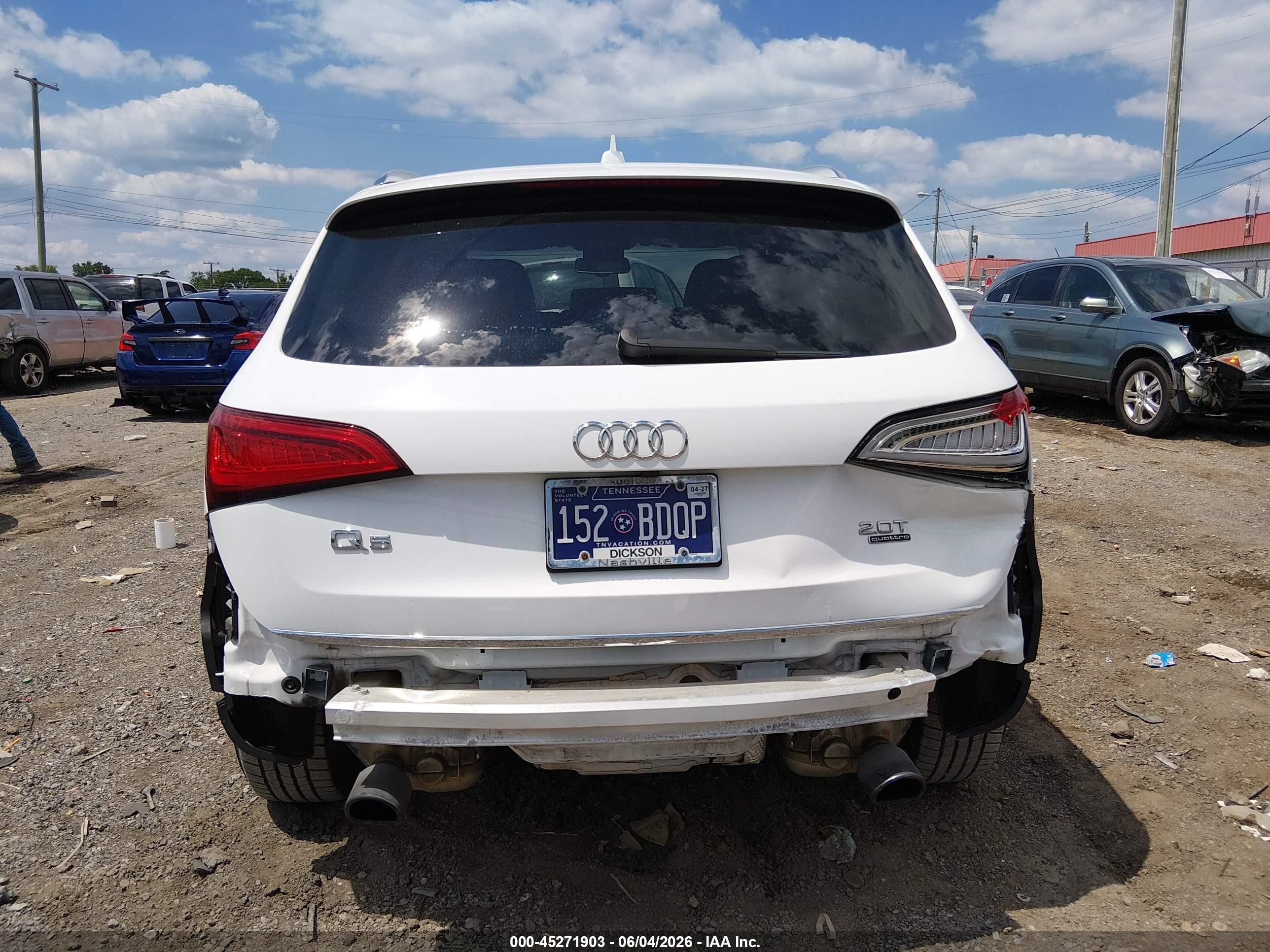 2017 Audi Q5 2.0t Premium Белый vin: WA1L2AFP2HA073789