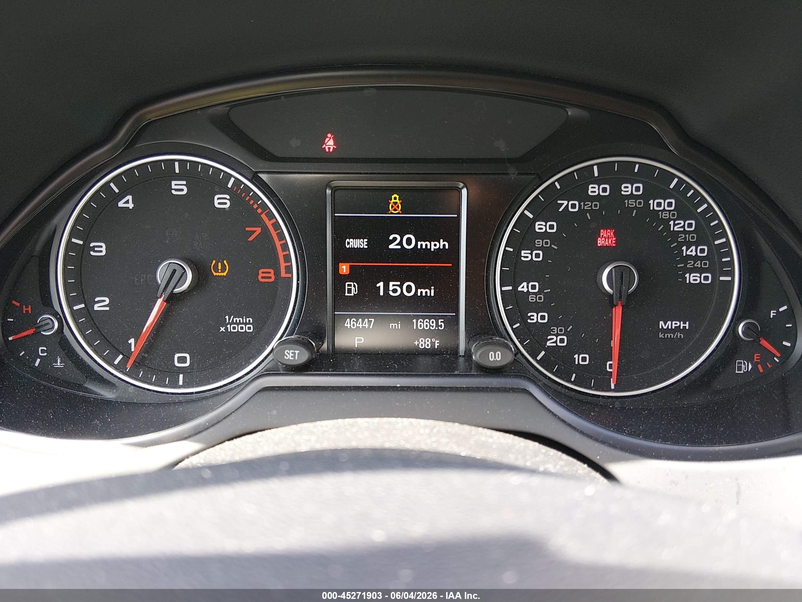 2017 Audi Q5 2.0t Premium Белый vin: WA1L2AFP2HA073789