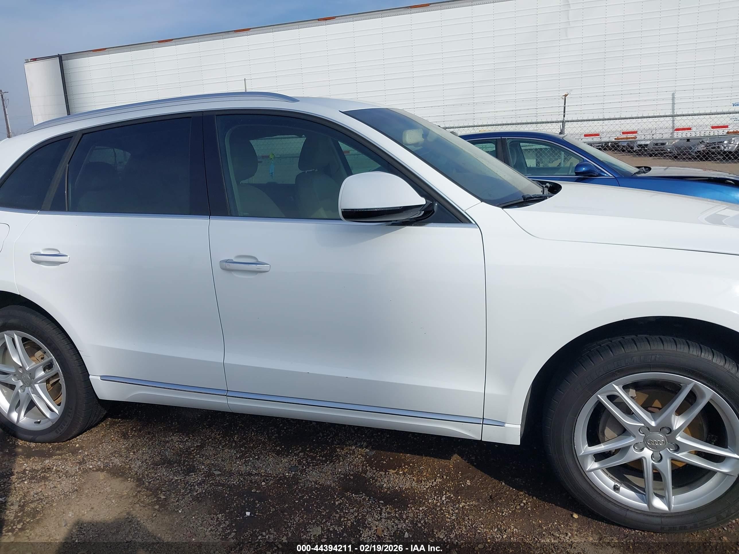 2016 Audi Q5 2.0t Premium Белый vin: WA1L2AFP7GA019547