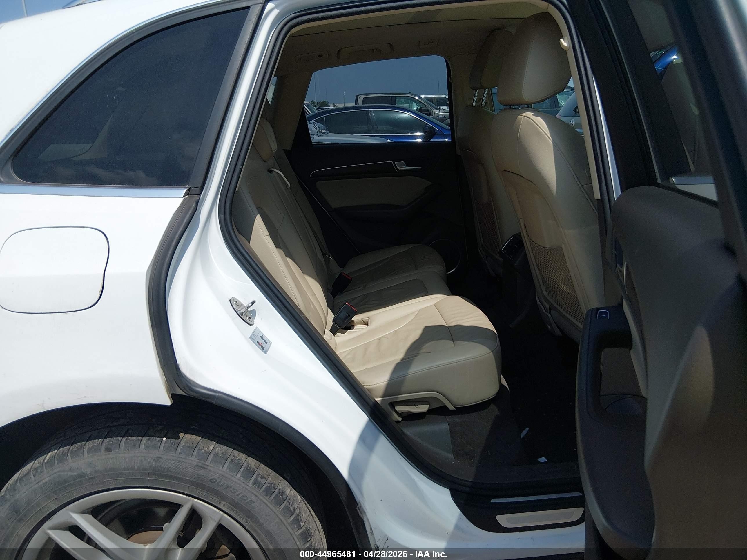 2017 Audi Q5 2.0t Premium White vin: WA1L2AFP7HA081516