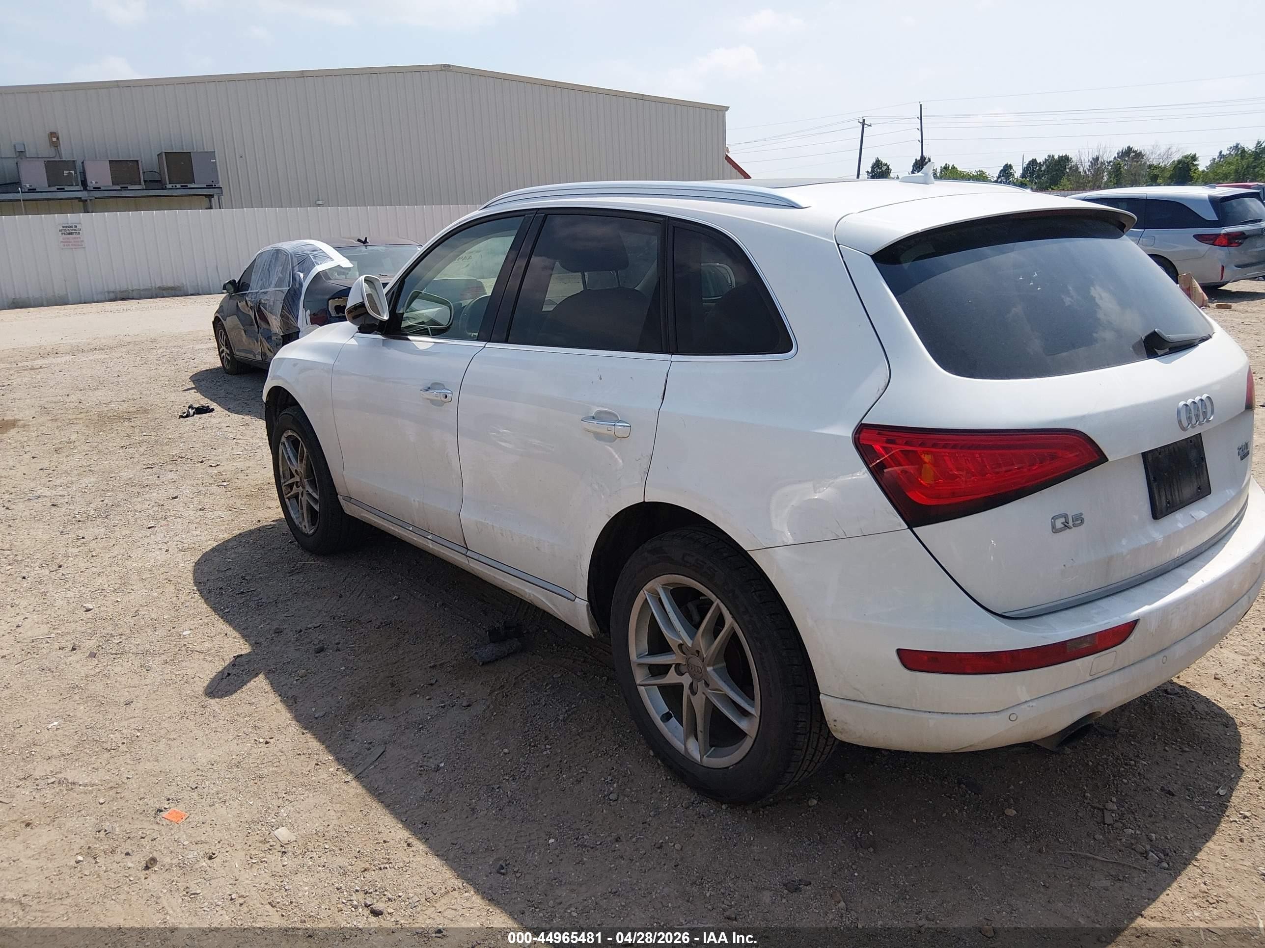 2017 Audi Q5 2.0t Premium White vin: WA1L2AFP7HA081516