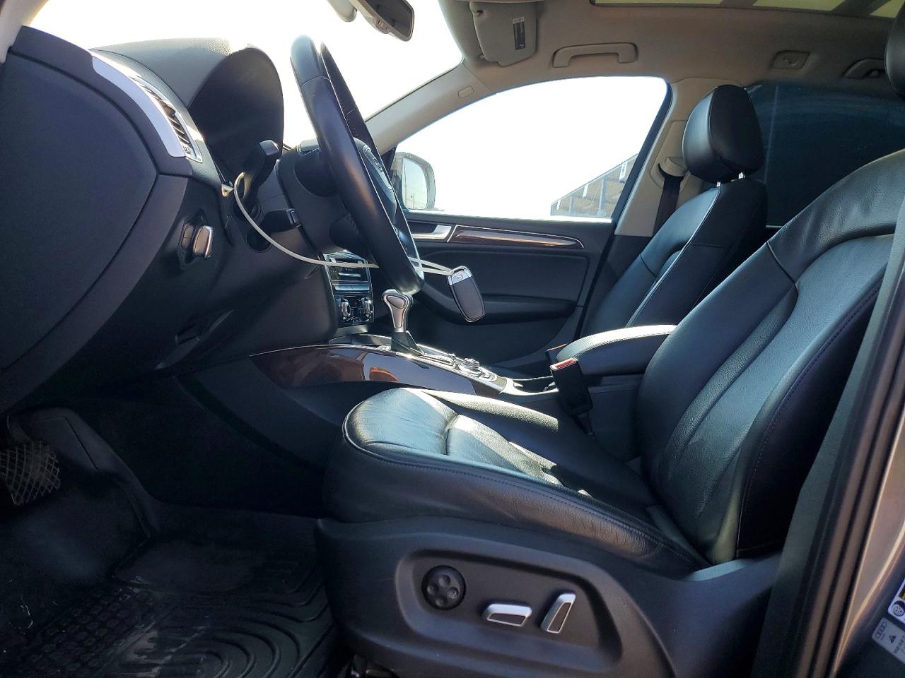 2016 Audi Q5 Premium Plus Gray vin: WA1L2AFP8GA027995
