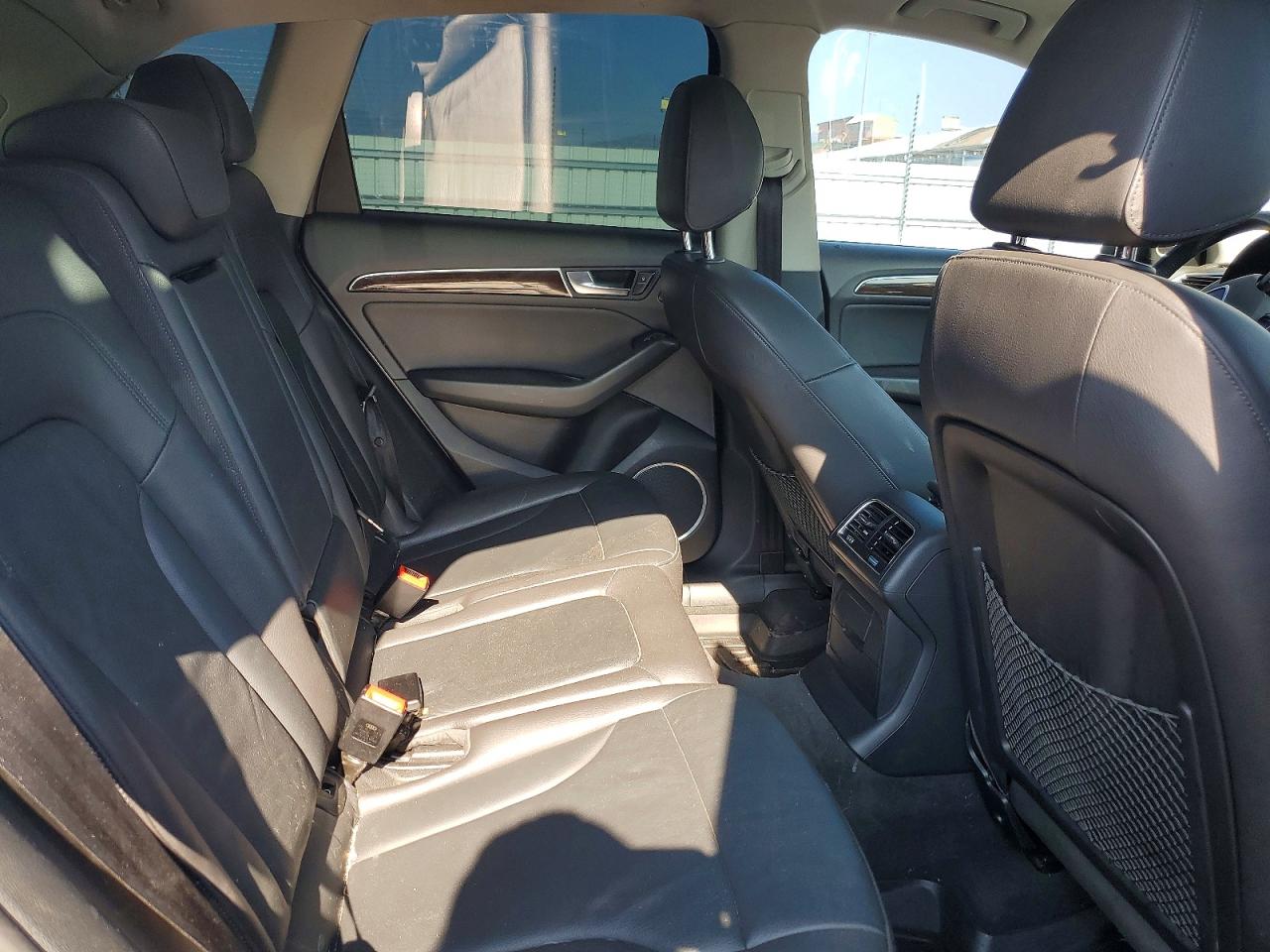 2016 Audi Q5 Premium Plus Gray vin: WA1L2AFP8GA027995