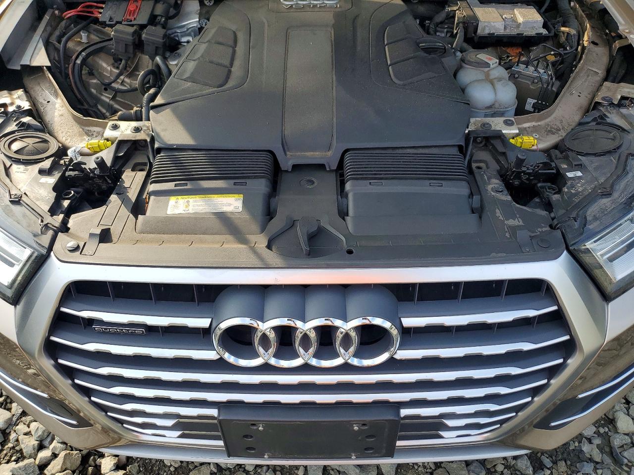 2018 Audi Q7 Premium Plus Tan vin: WA1LAAF70JD007457