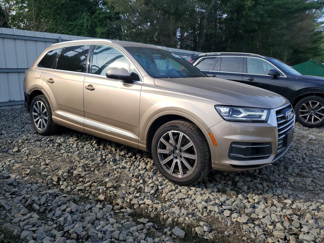 2018 Audi Q7 Premium Plus Tan vin: WA1LAAF70JD007457