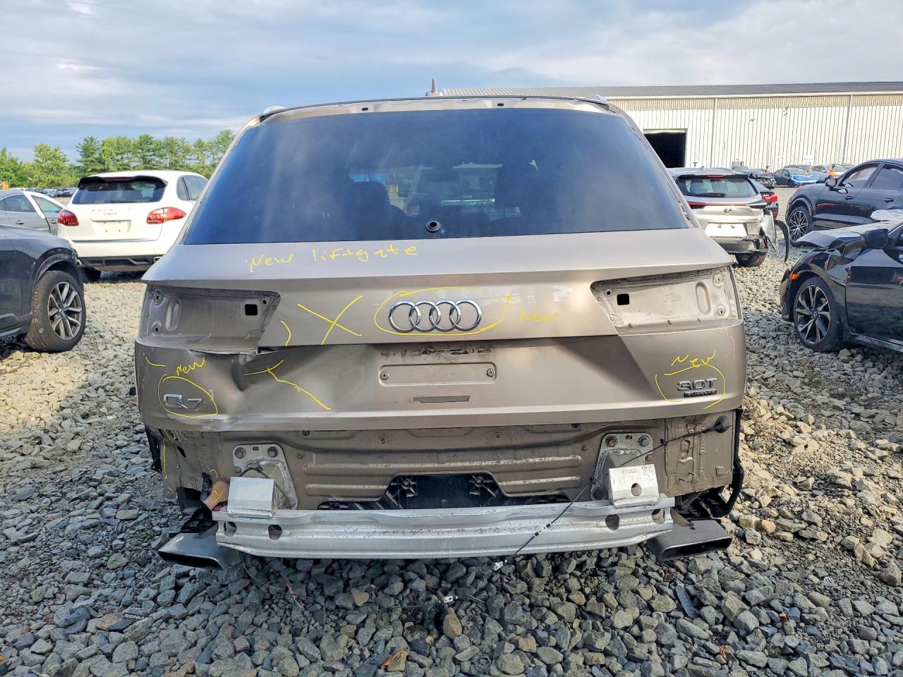 2018 Audi Q7 Premium Plus Tan vin: WA1LAAF70JD007457