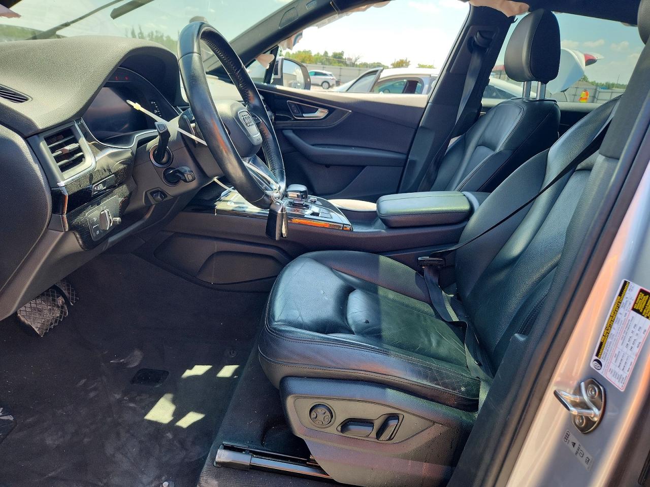 2018 Audi Q7 Premium Plus Gray vin: WA1LAAF70JD012996