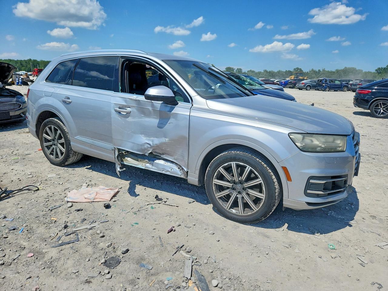 2018 Audi Q7 Premium Plus Gray vin: WA1LAAF70JD012996