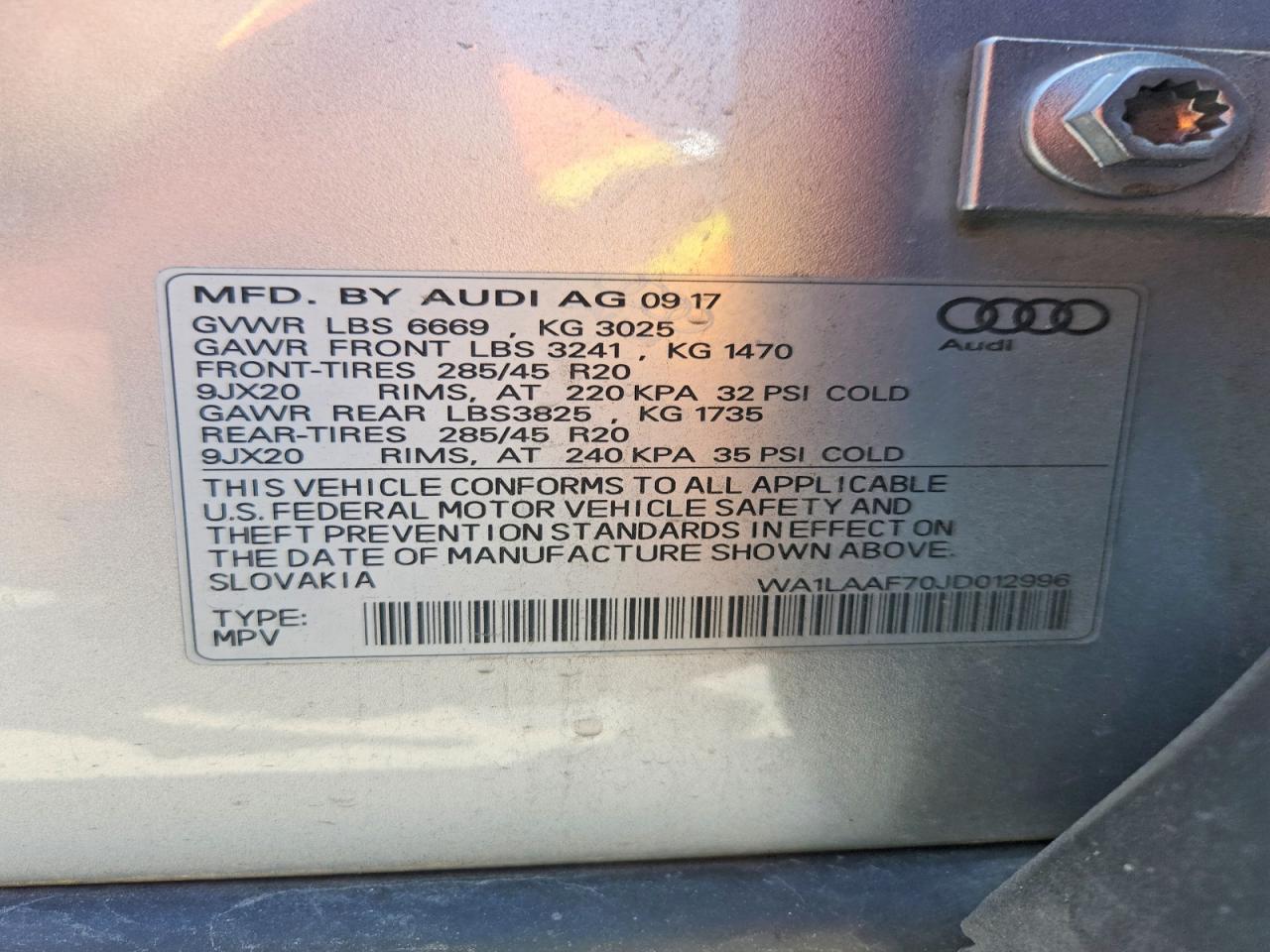 2018 Audi Q7 Premium Plus Gray vin: WA1LAAF70JD012996