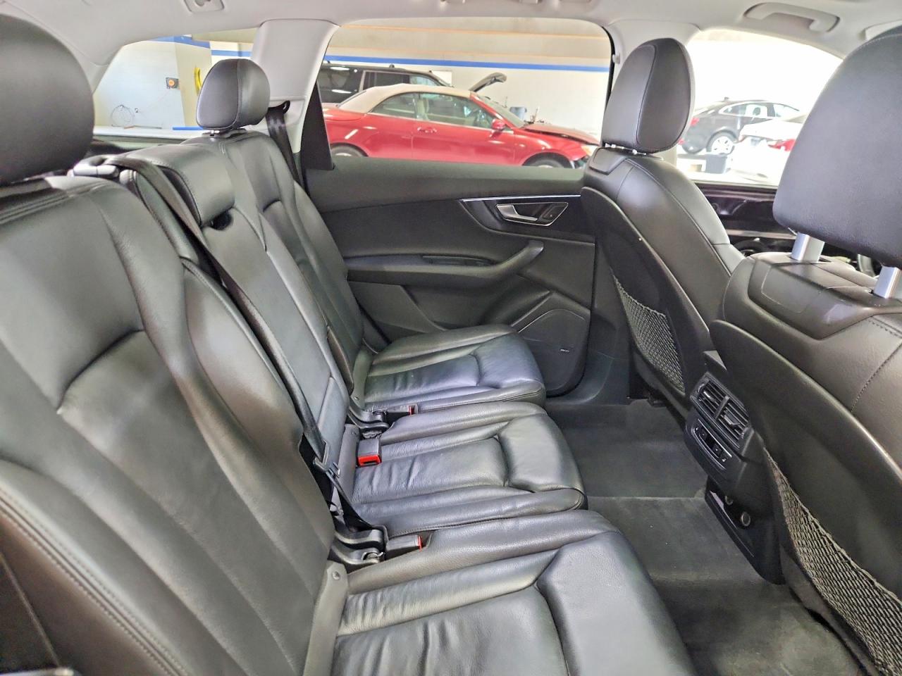 2018 Audi Q7 Premium Plus Black vin: WA1LAAF70JD031404