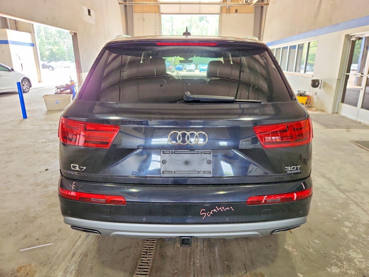 2018 Audi Q7 Premium Plus Black vin: WA1LAAF70JD031404