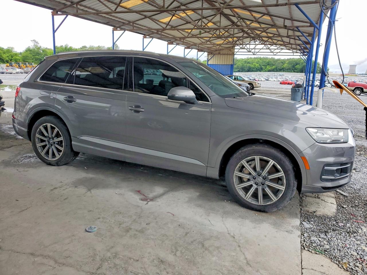2017 Audi Q7 Premium Plus Угольный vin: WA1LAAF73HD034727