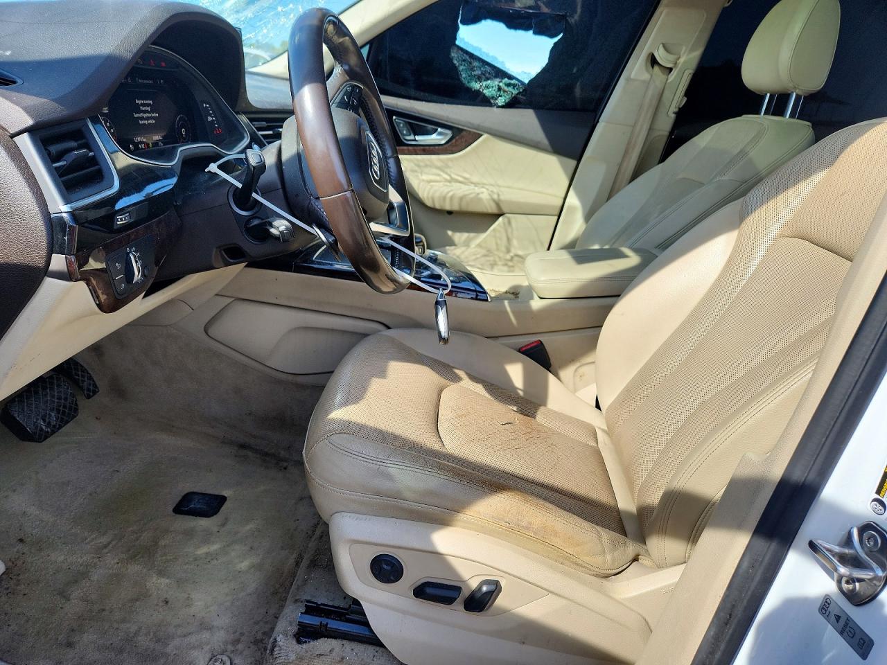 2017 Audi Q7 White vin: WA1LAAF76HD005156