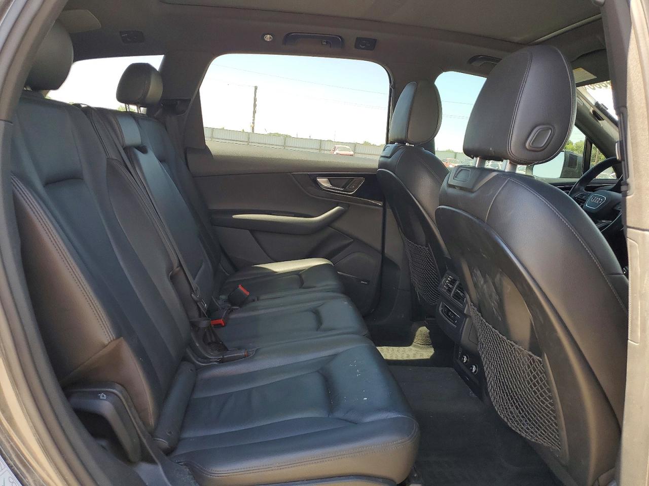 2018 Audi Q7 Premium Plus Угольный vin: WA1LAAF76JD040561