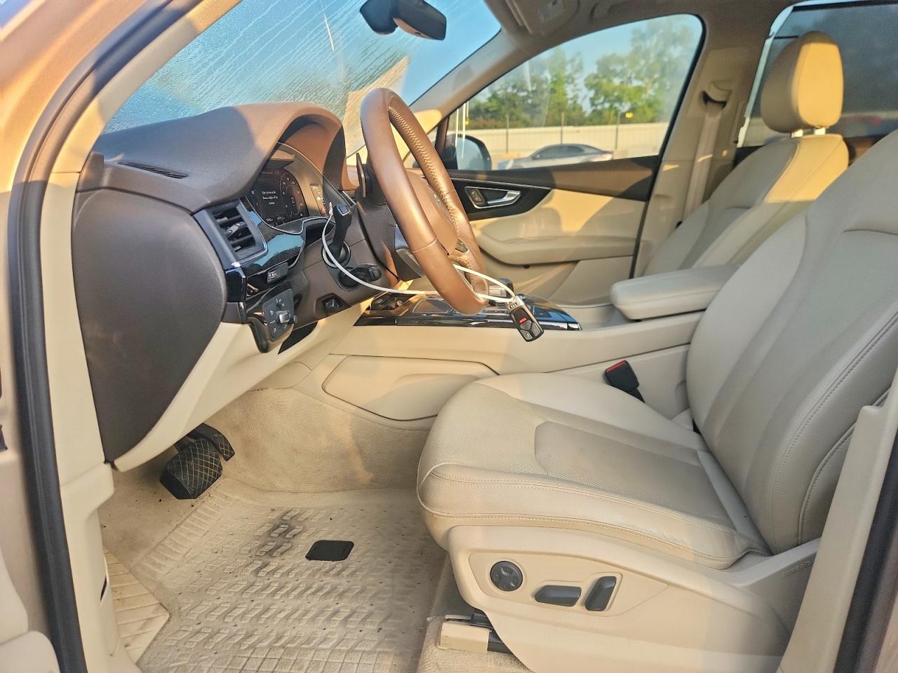 2019 Audi Q7 Premium Plus Tan vin: WA1LAAF76KD003639