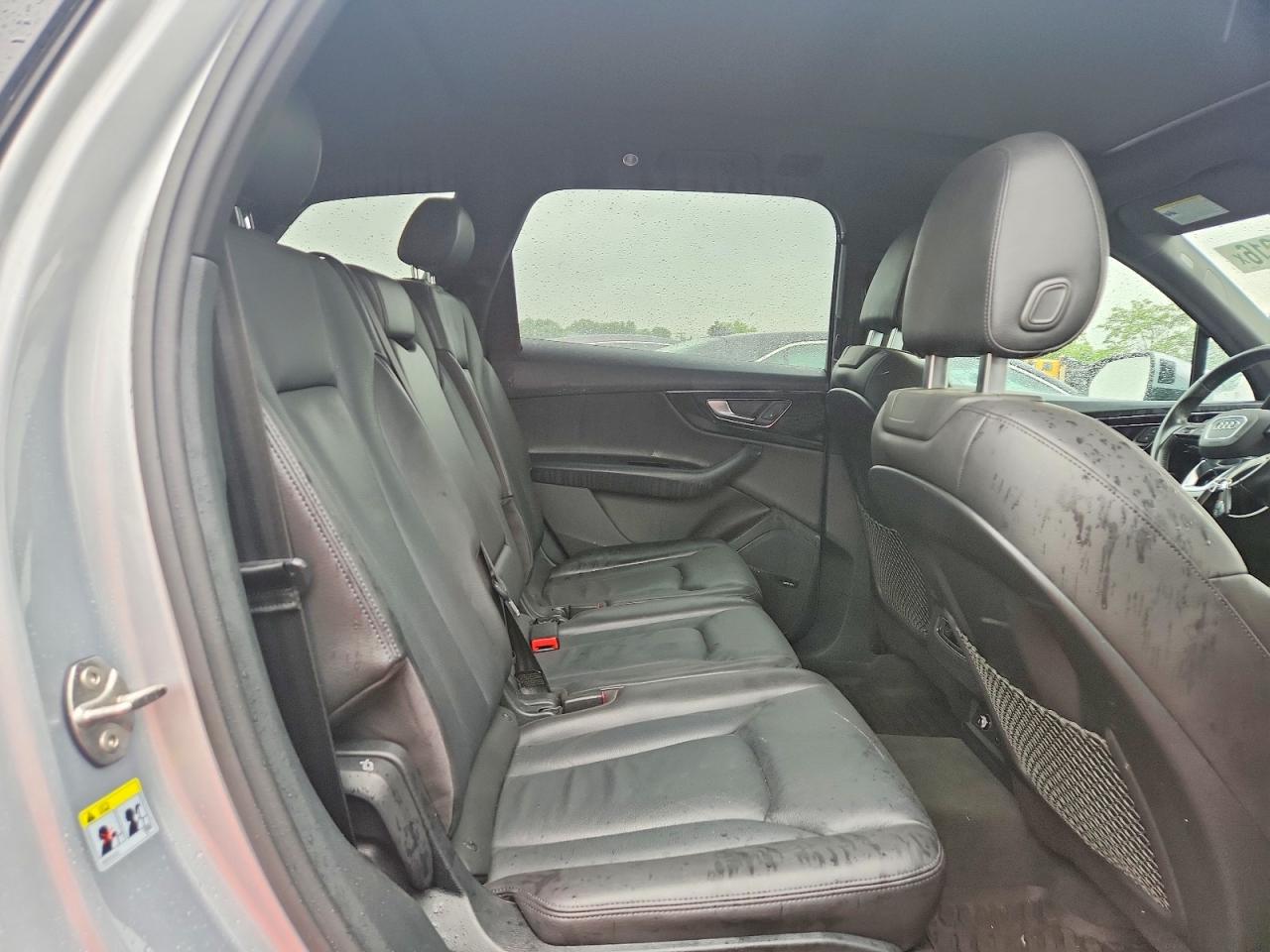 2019 Audi Q7 Premium Plus Серебряный vin: WA1LAAF77KD035046
