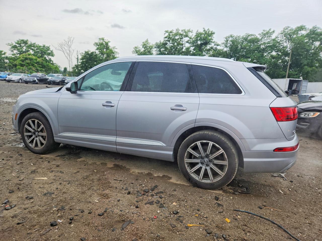2019 Audi Q7 Premium Plus Серебряный vin: WA1LAAF77KD035046